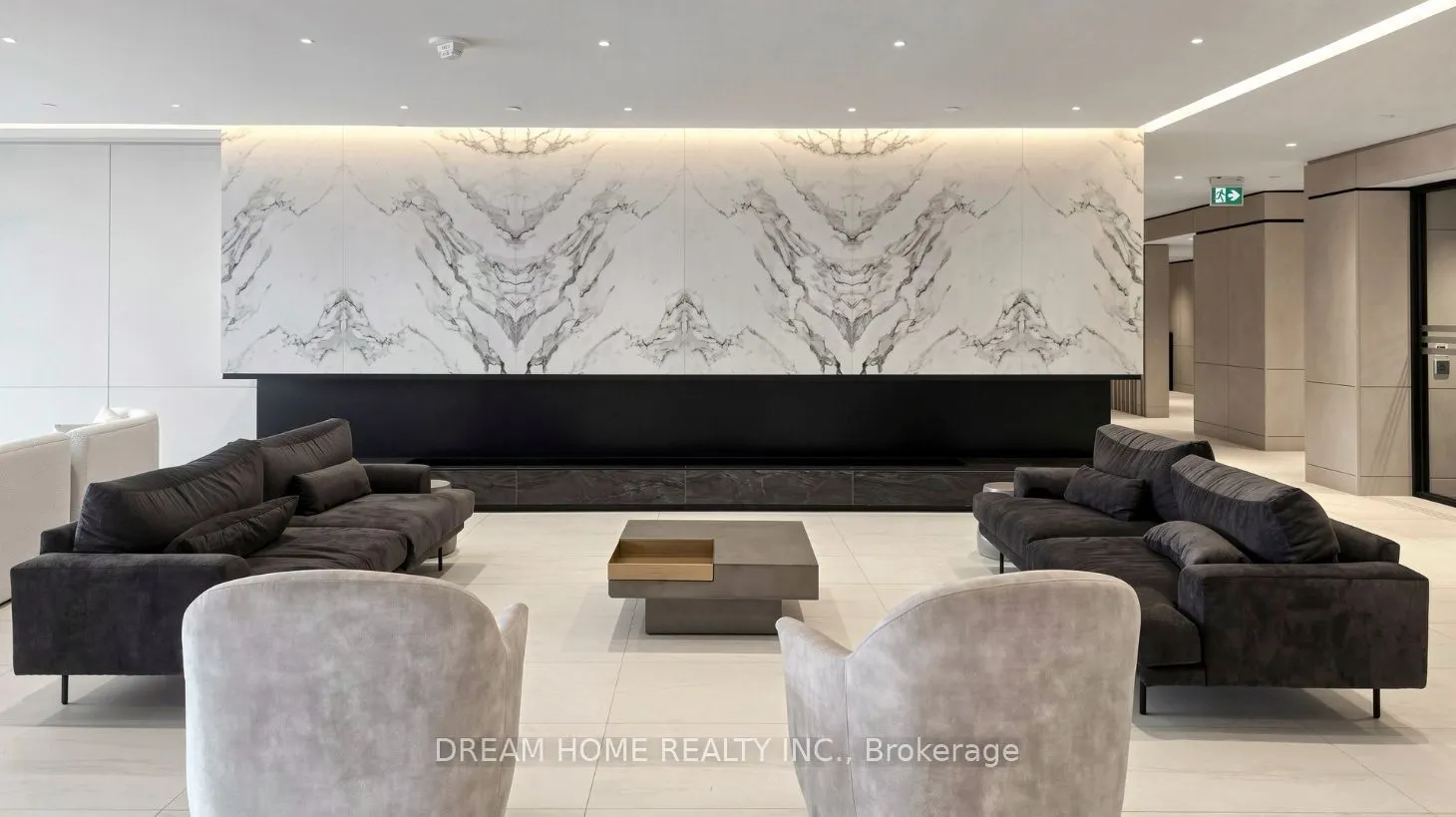 30 Upper Mall Way #3407
