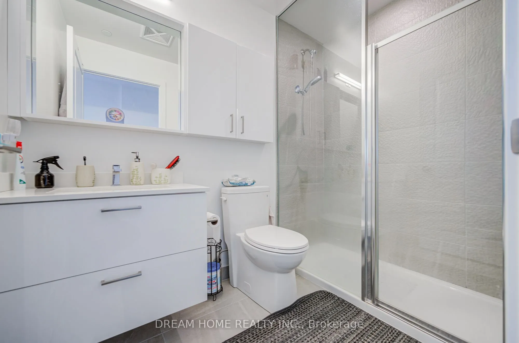 30 Upper Mall Way #3407