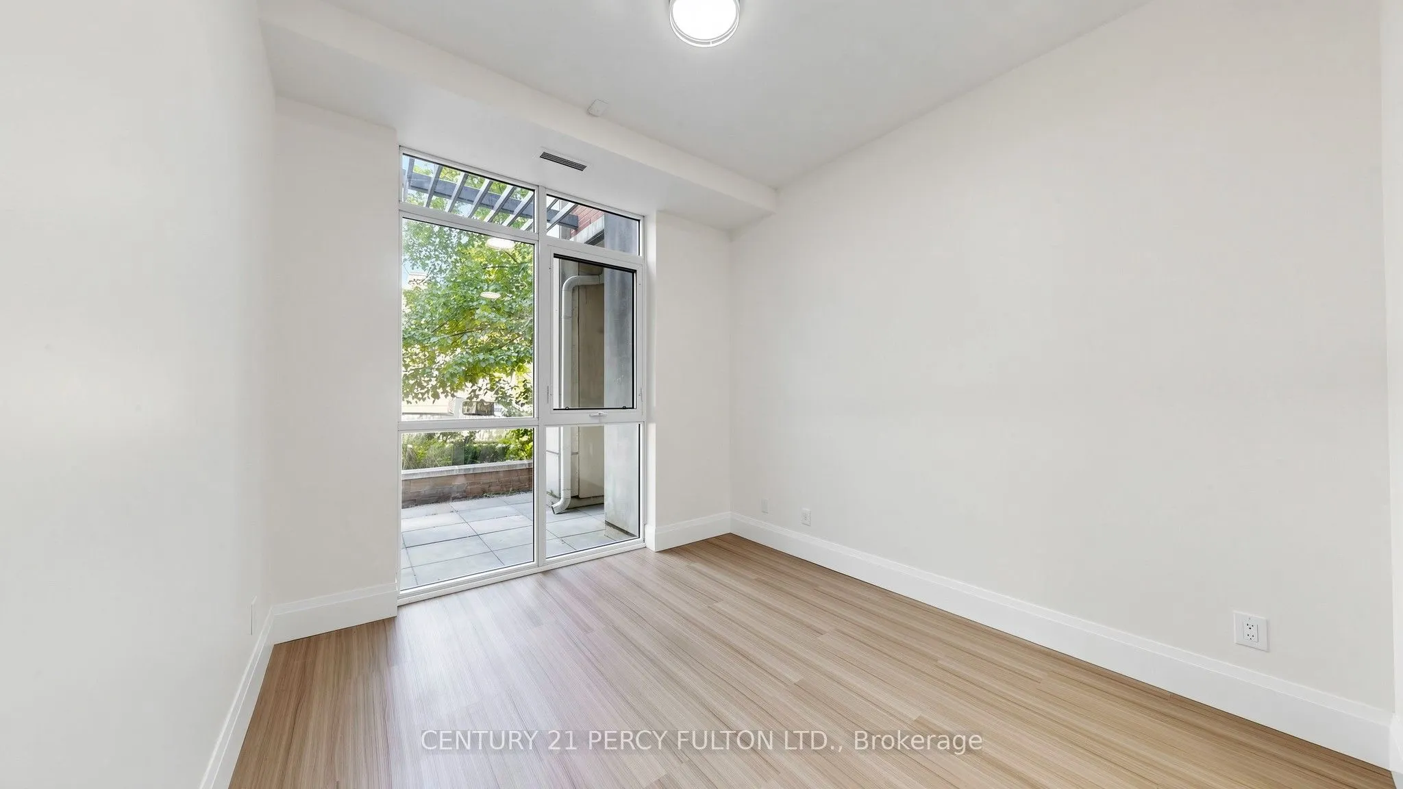 57 Upper Duke Crescent #102