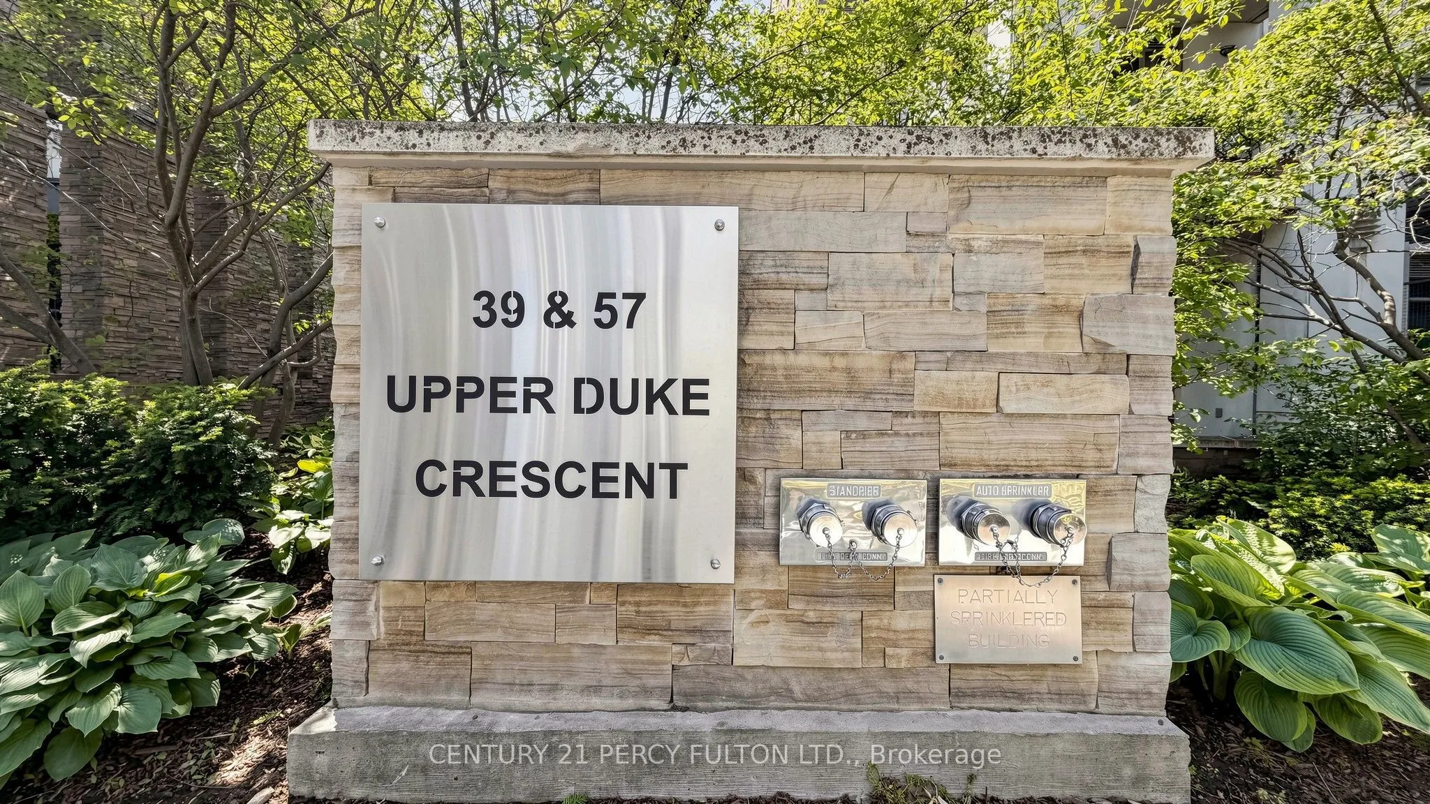 57 Upper Duke Crescent #102