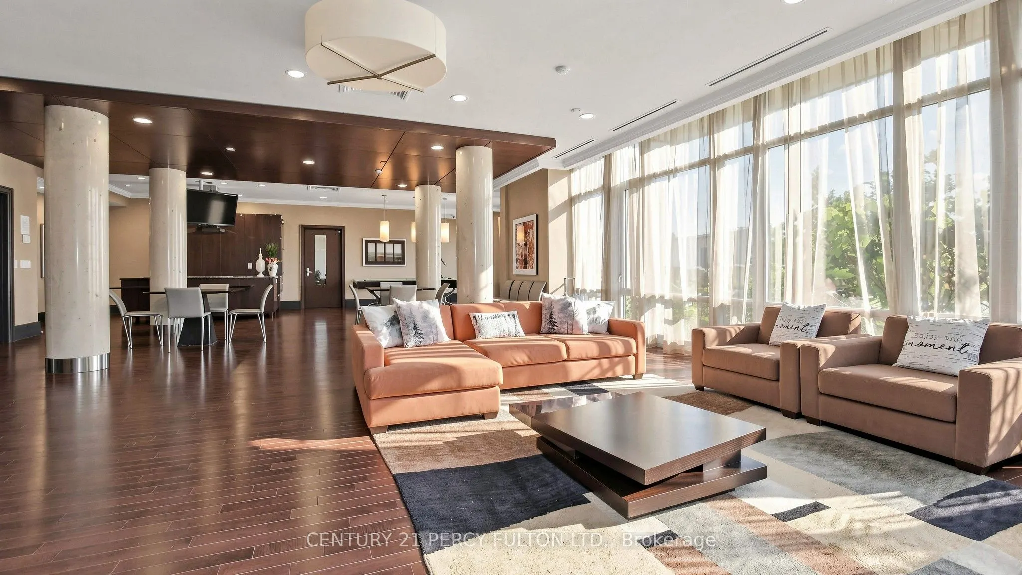 57 Upper Duke Crescent #102