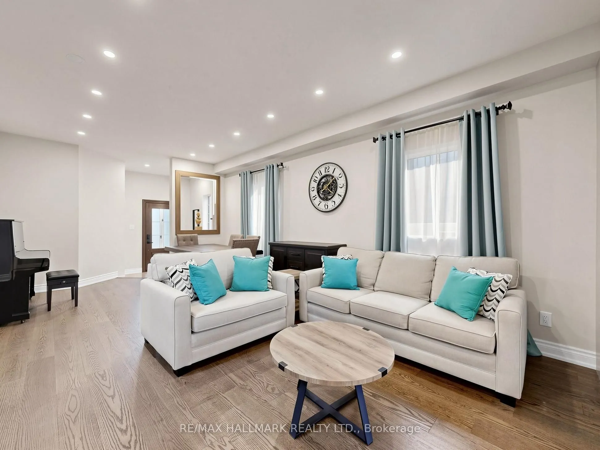 45 Colonial Crescent