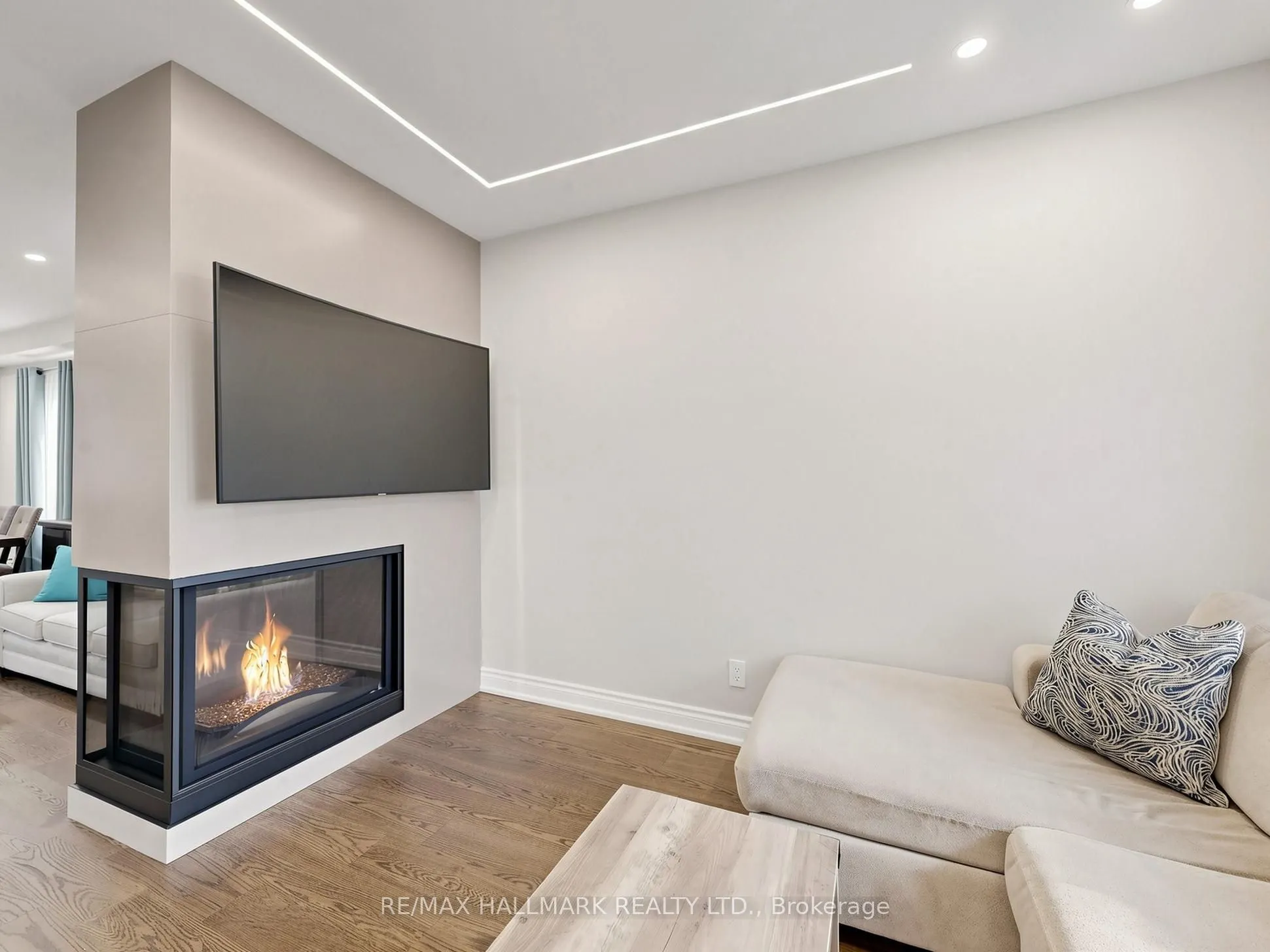 45 Colonial Crescent