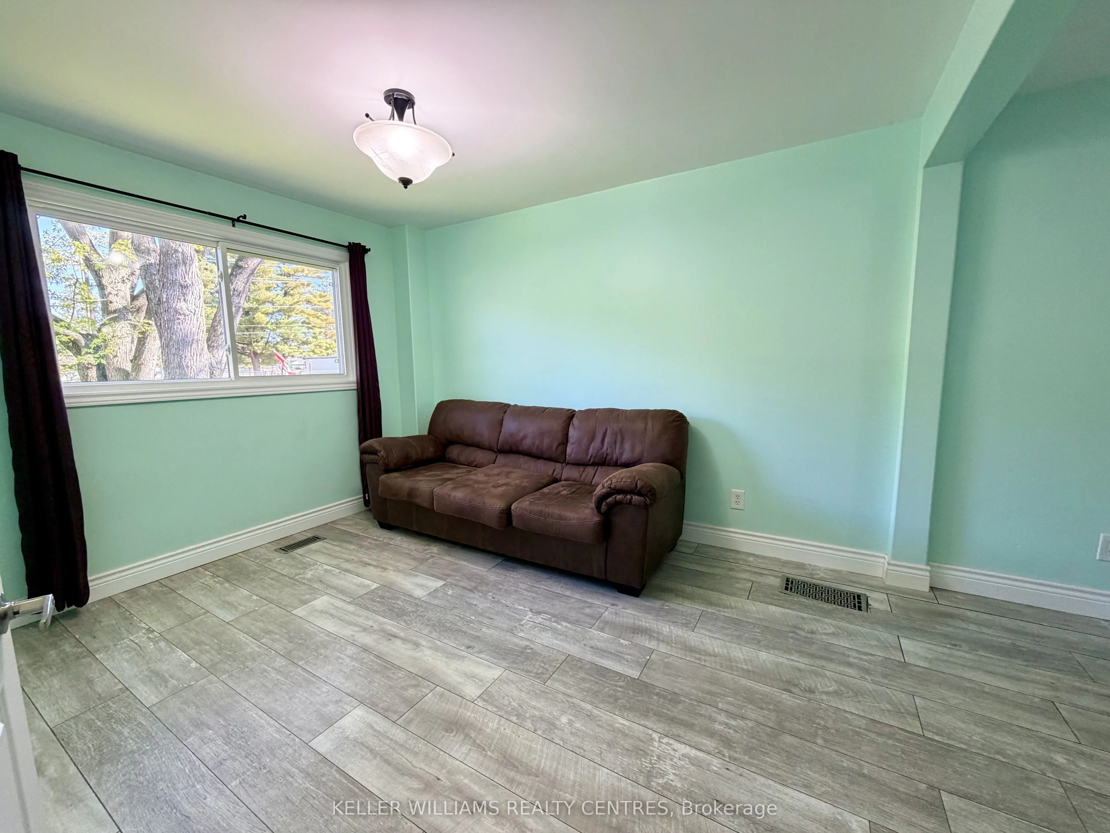 18 Bushey Avenue