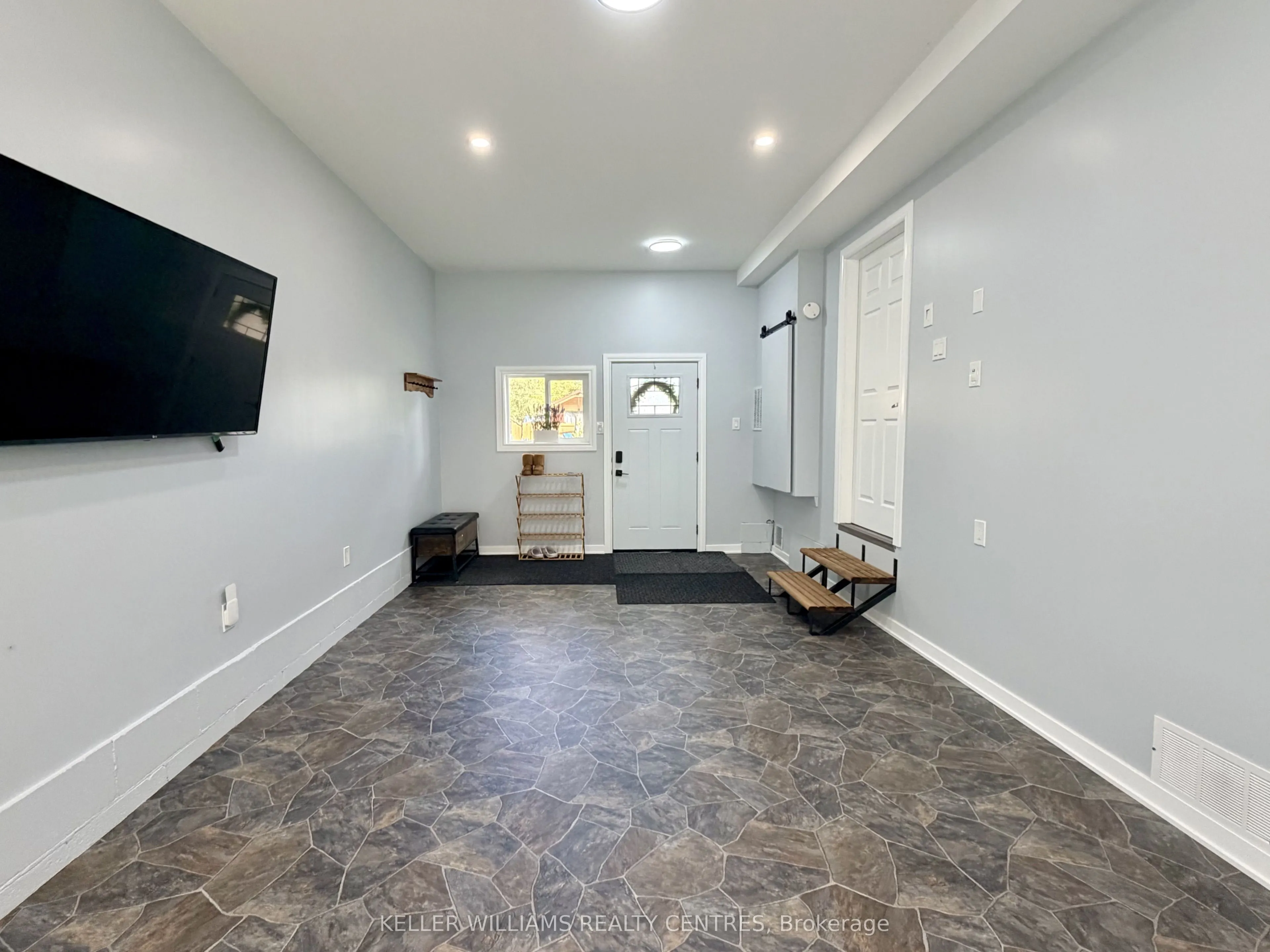 18 Bushey Avenue