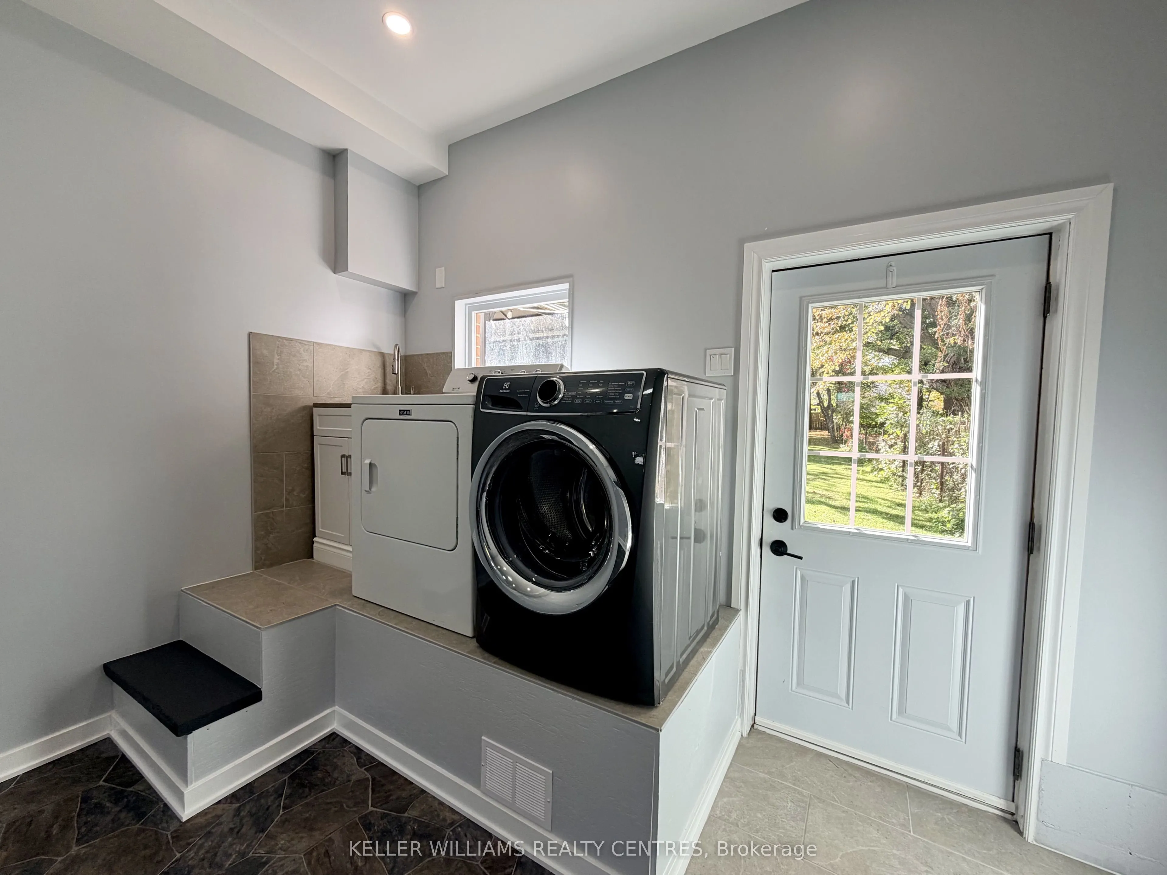 18 Bushey Avenue