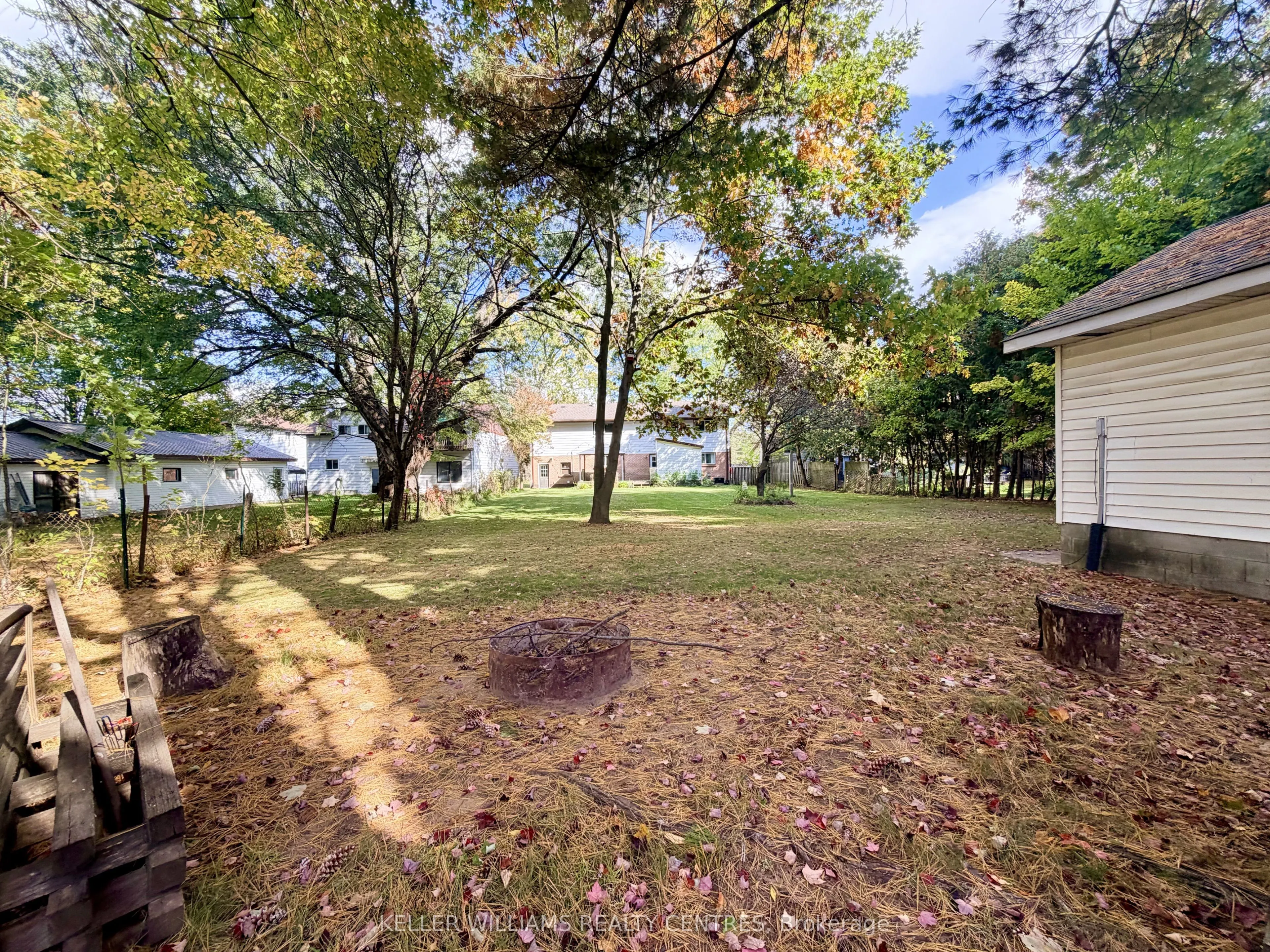 18 Bushey Avenue