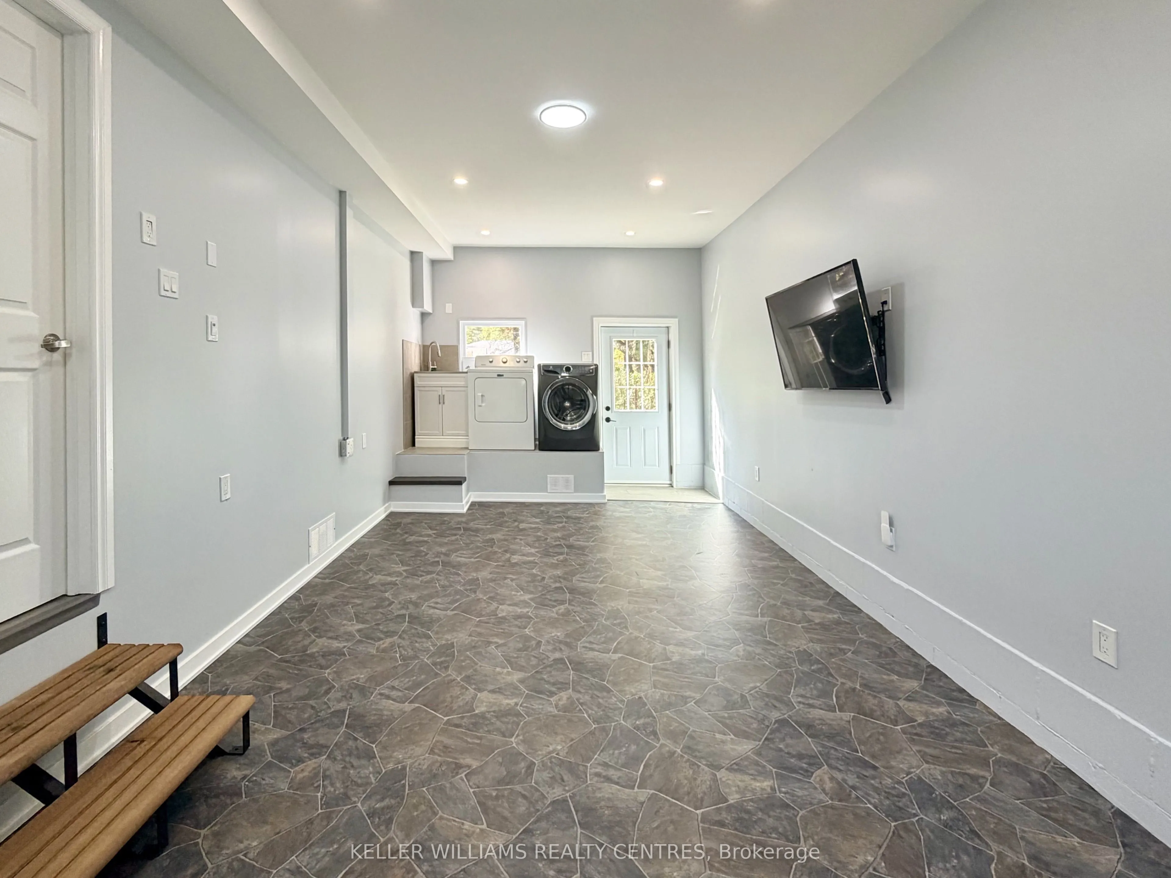 18 Bushey Avenue