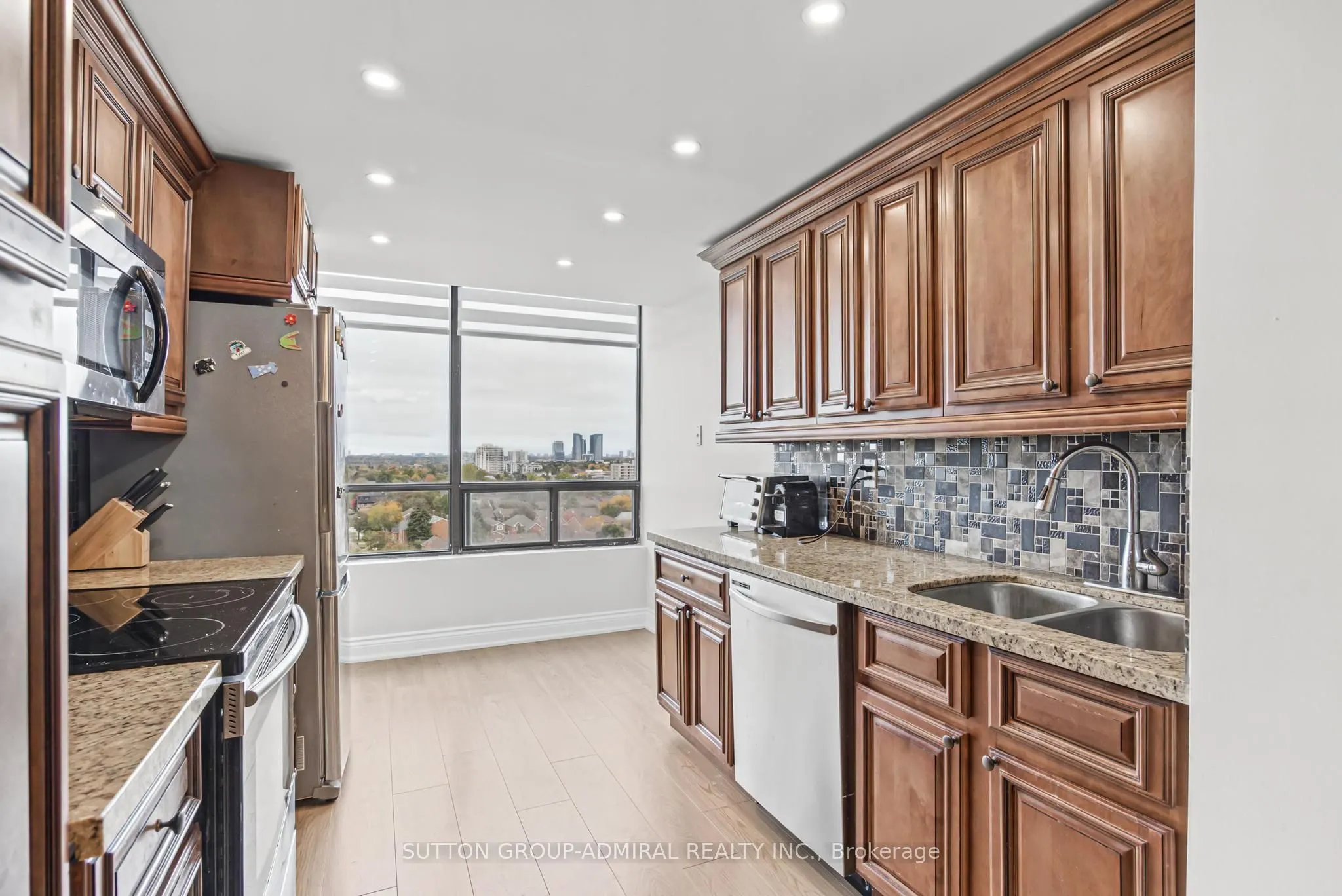 7460 Bathurst Street #1209