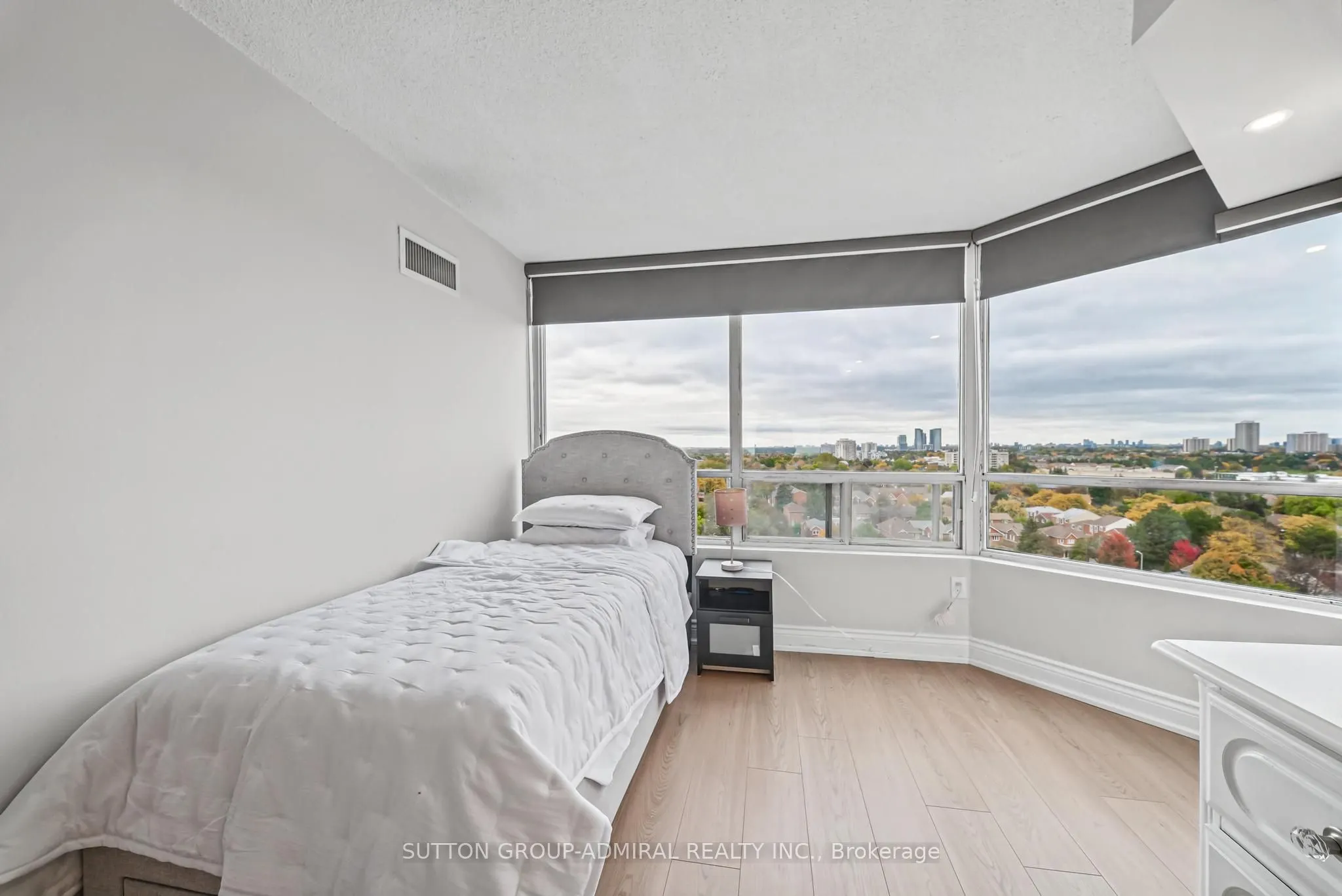 7460 Bathurst Street #1209