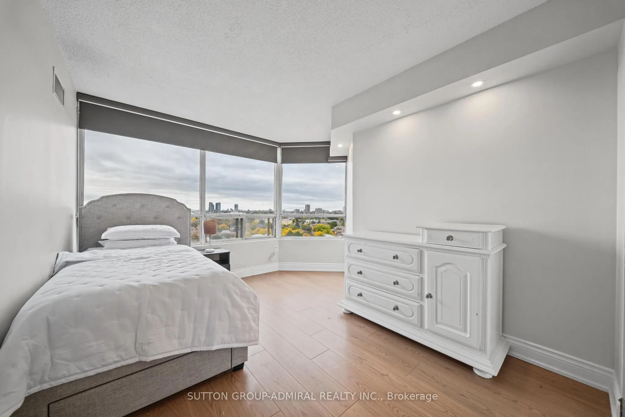 7460 Bathurst Street #1209