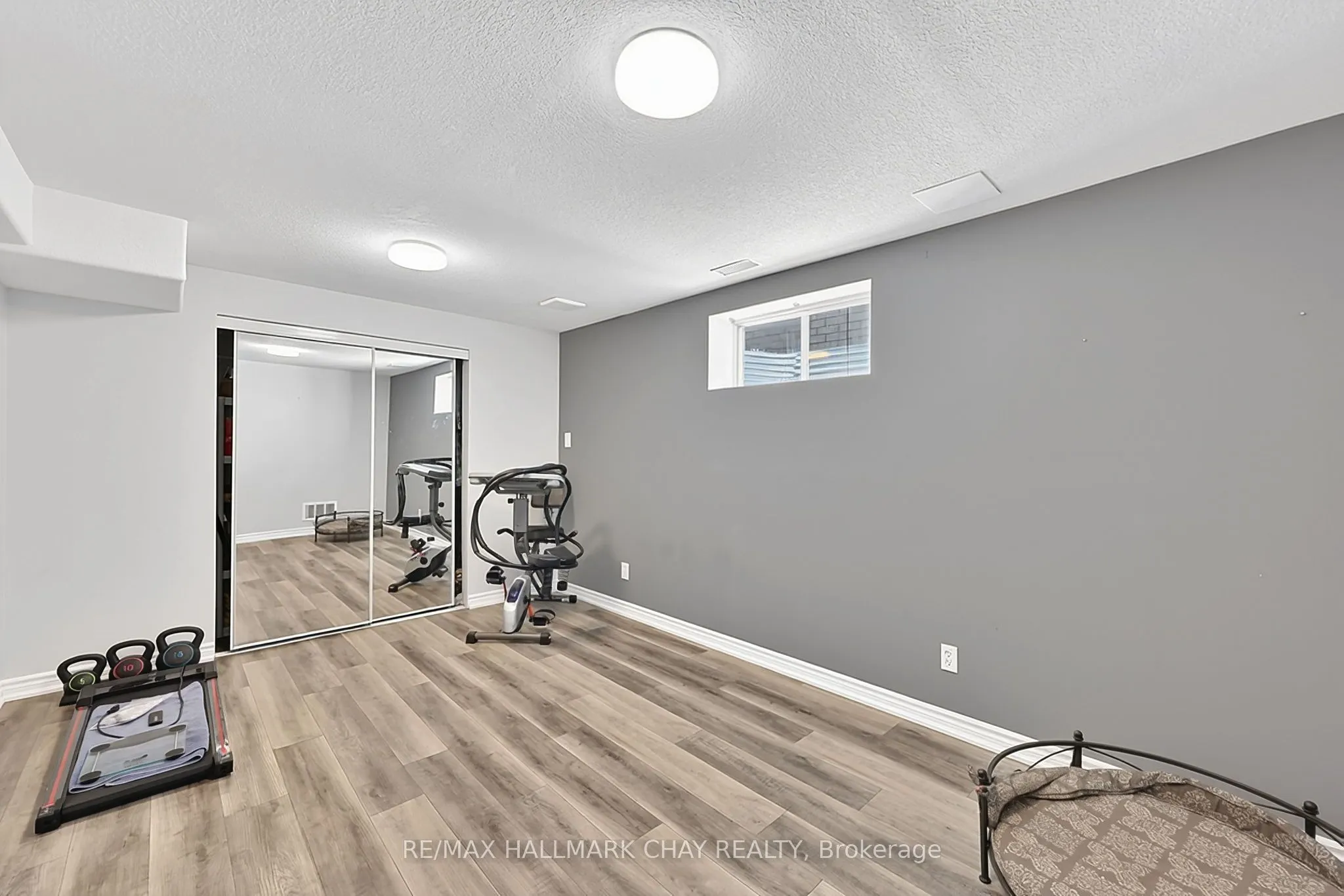 2 Shephard Avenue
