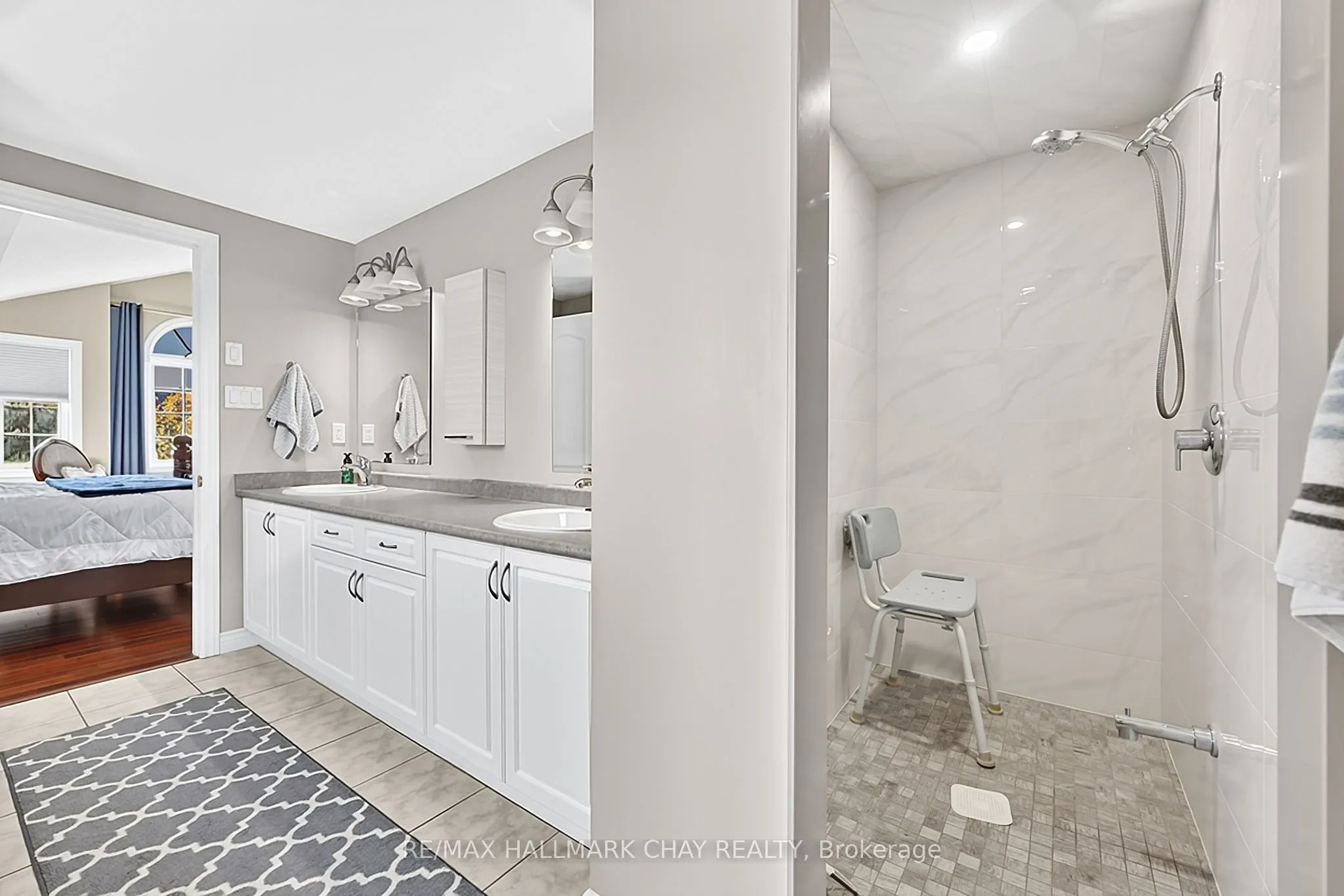 2 Shephard Avenue