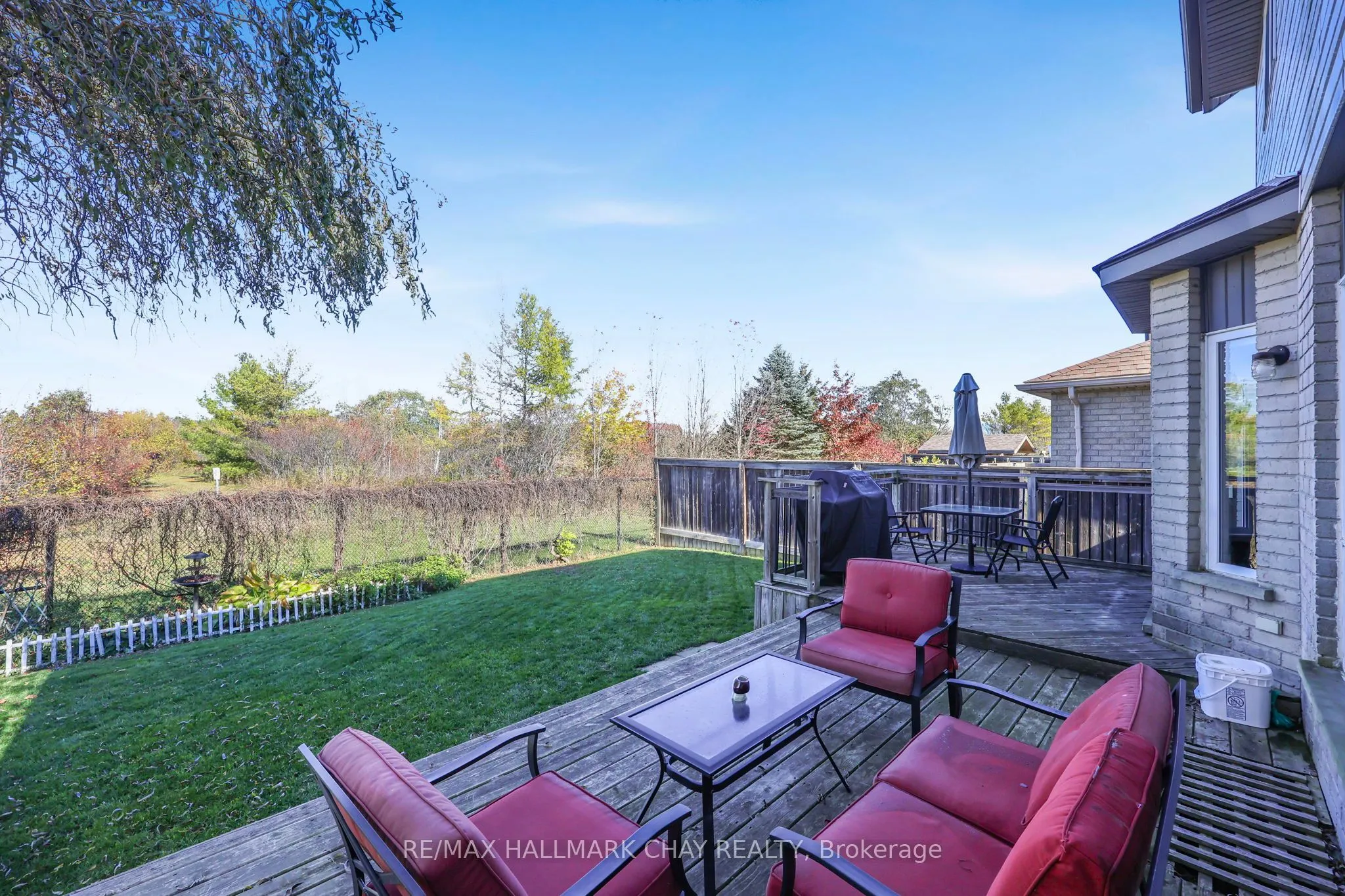 2 Shephard Avenue