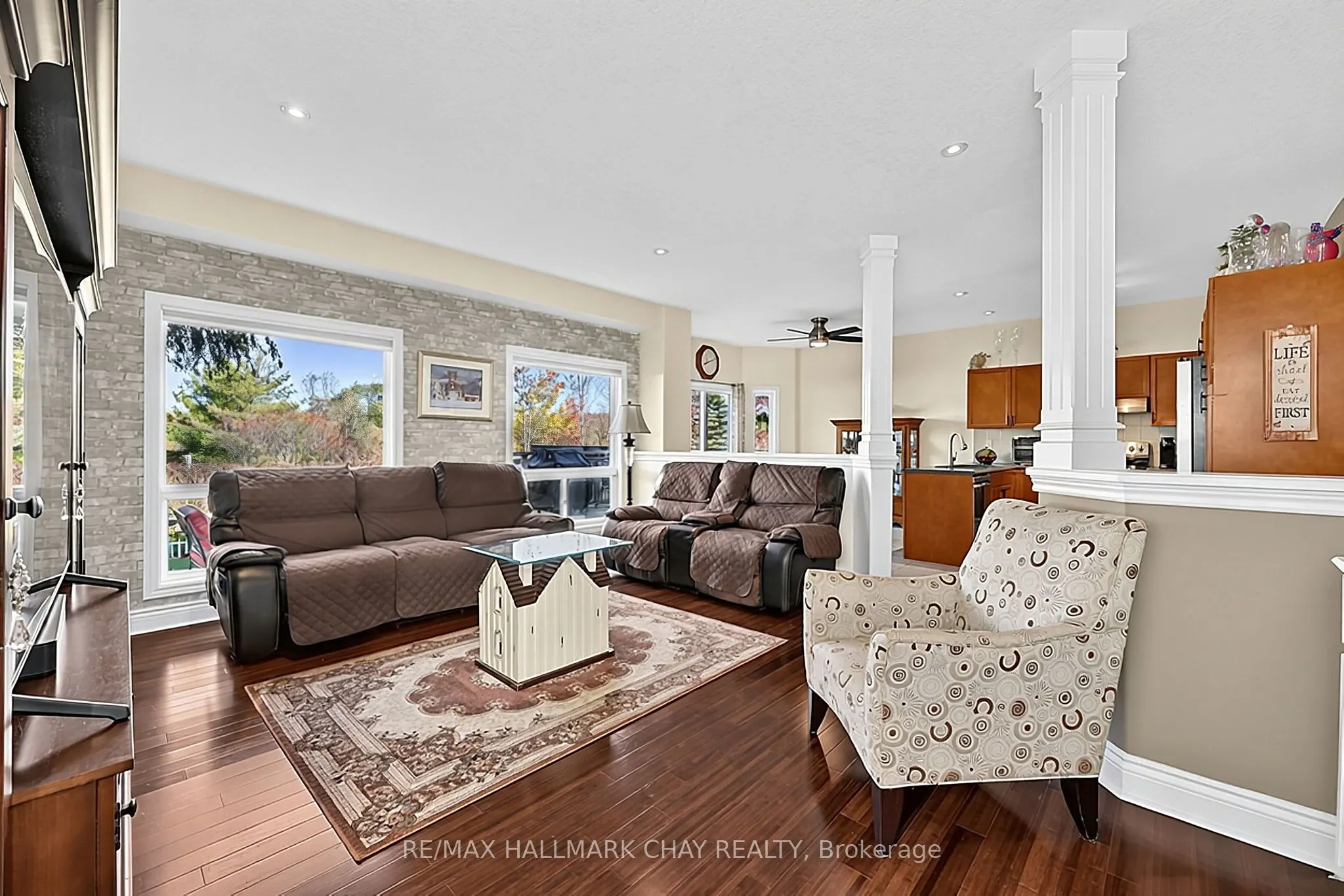2 Shephard Avenue