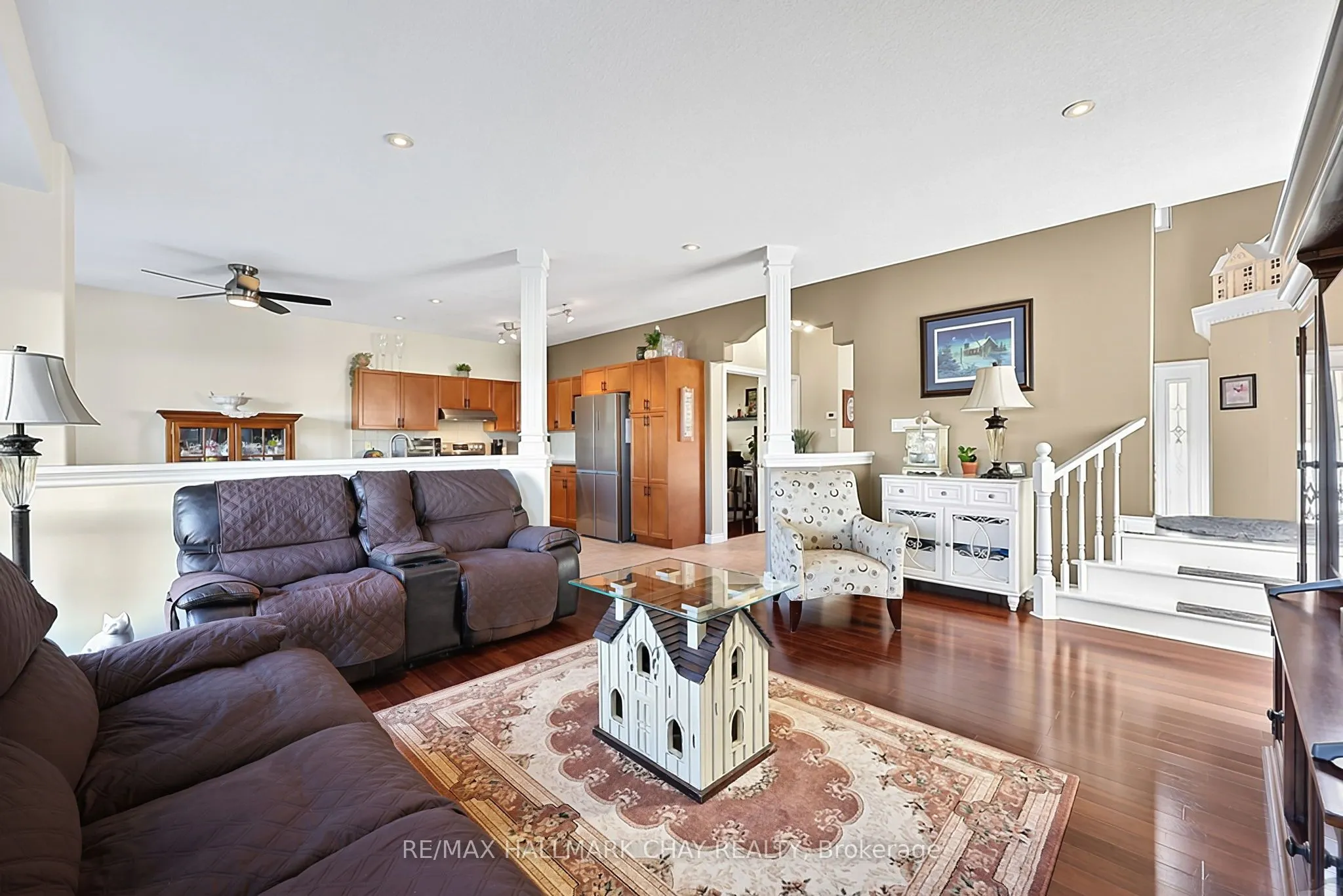 2 Shephard Avenue