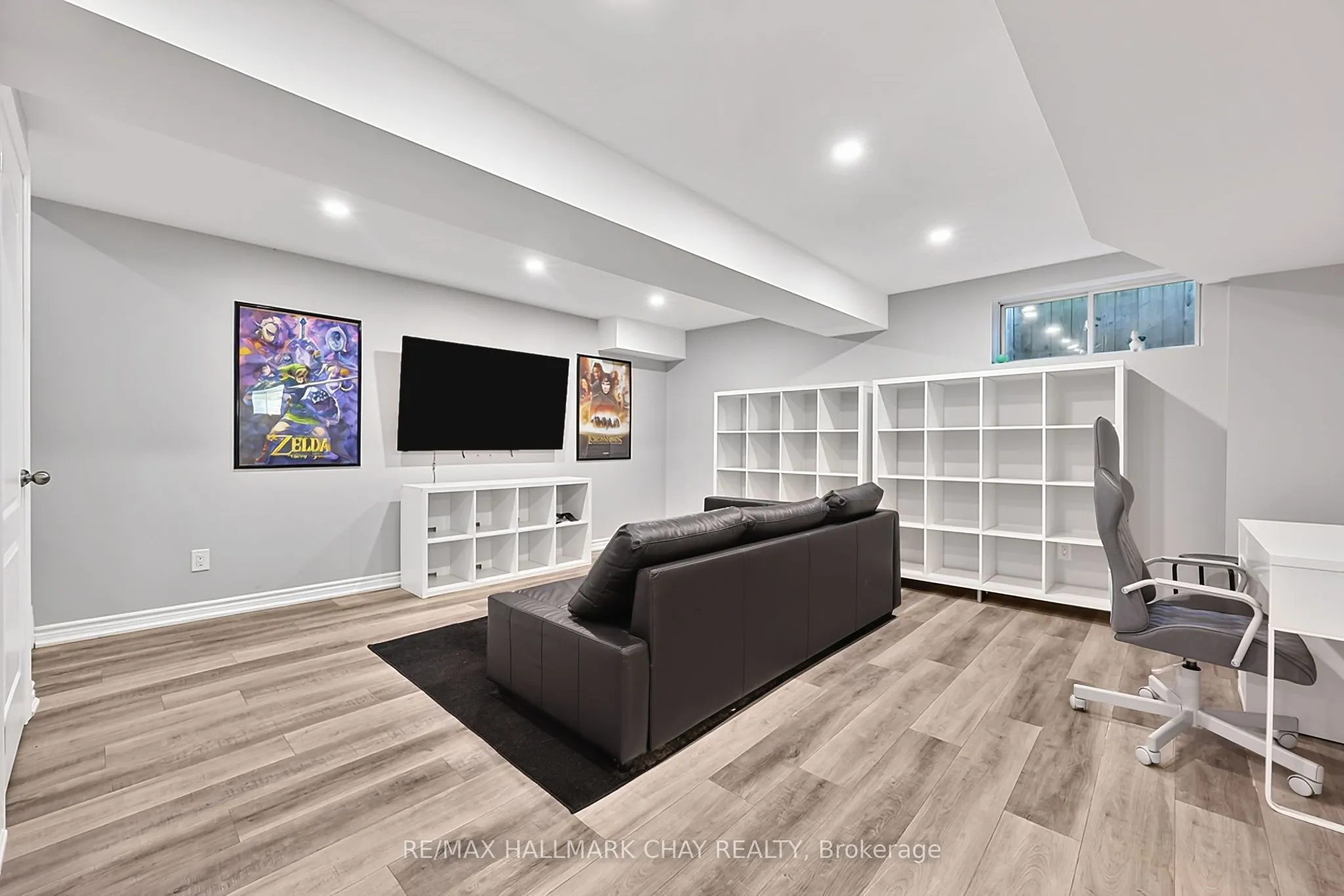 2 Shephard Avenue