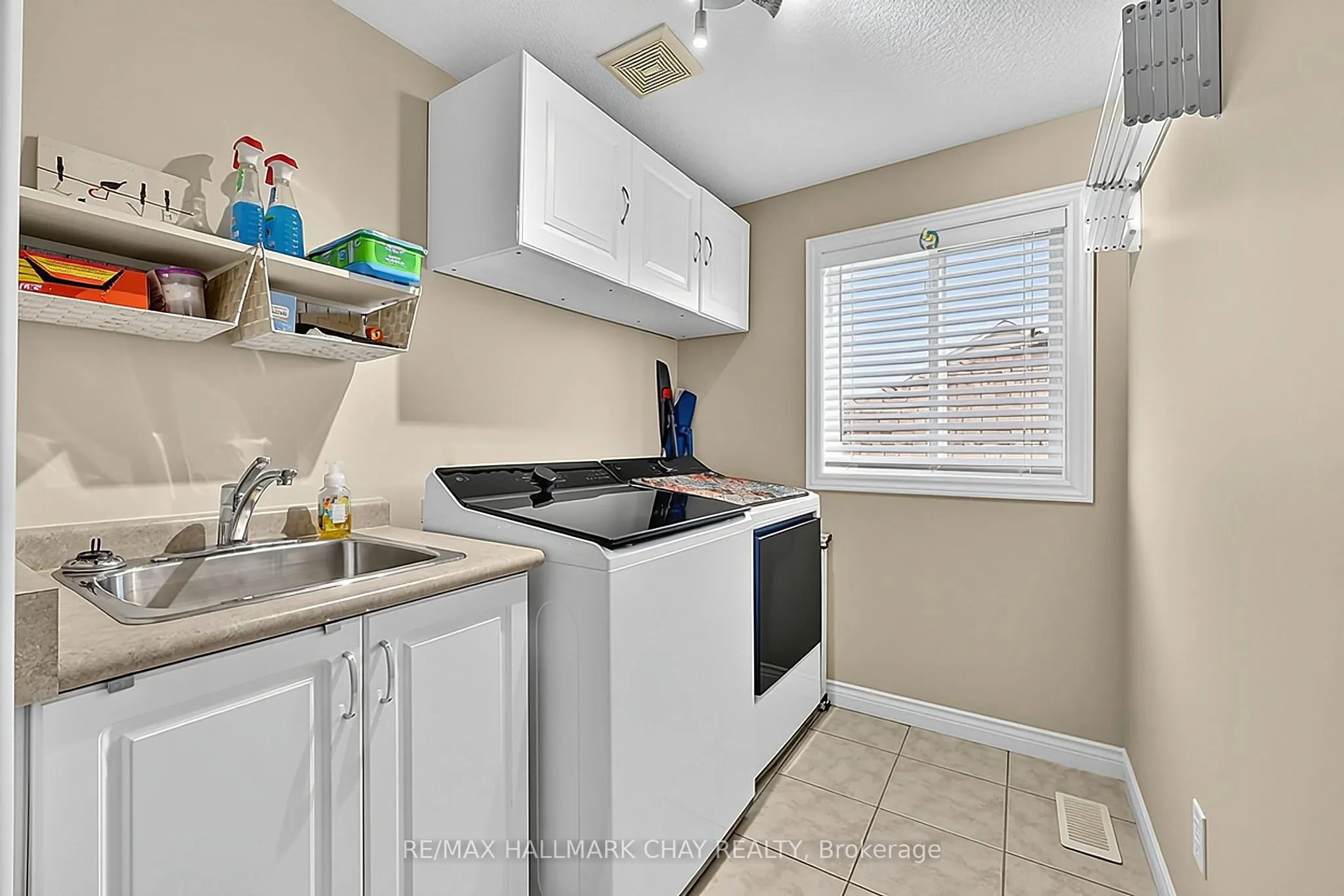 2 Shephard Avenue