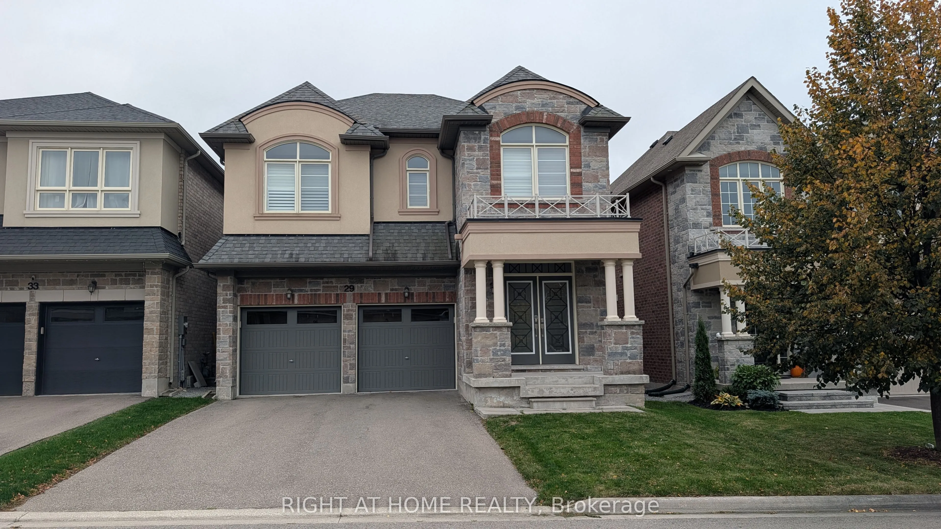 29 Mondial Crescent