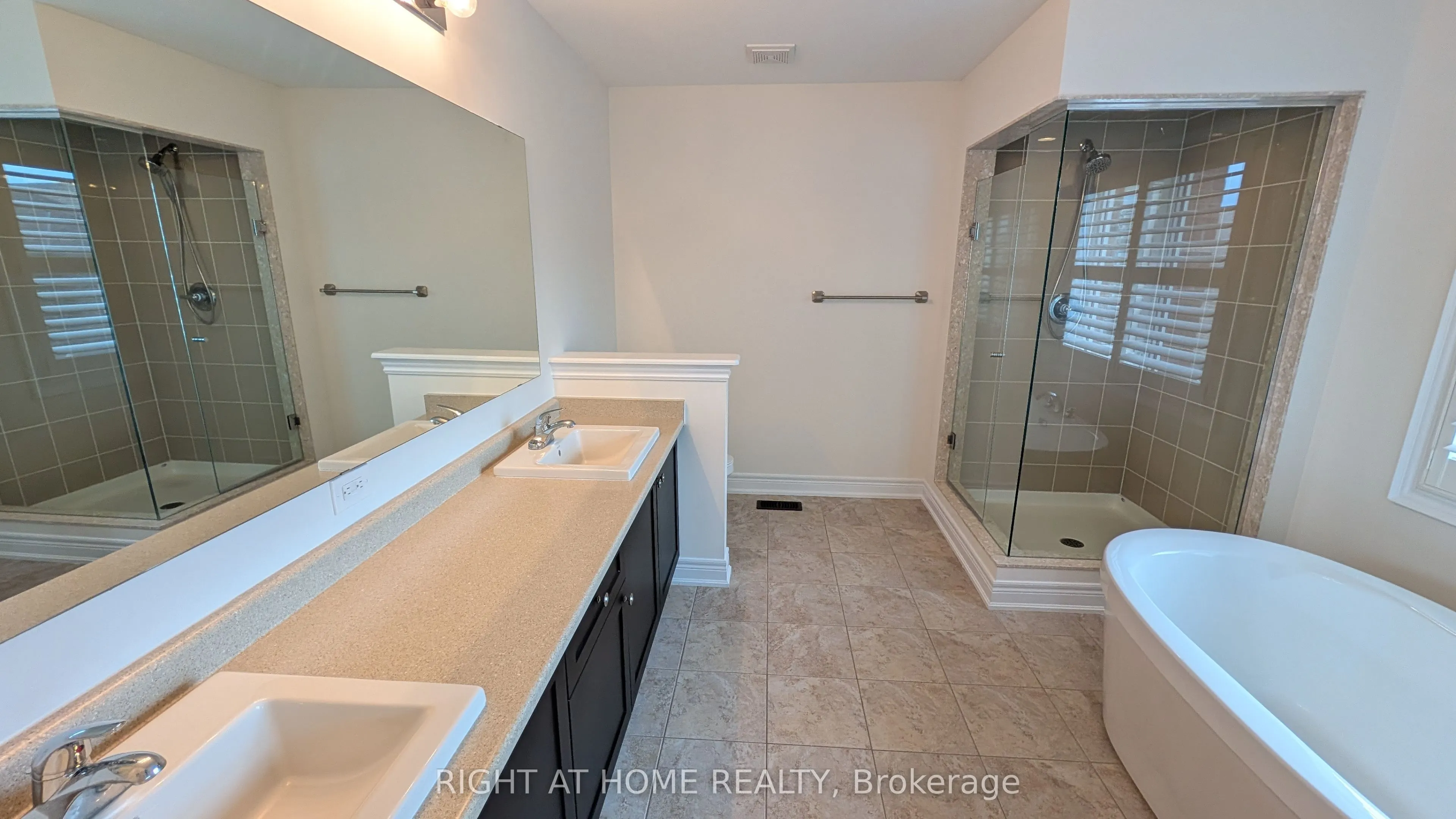 29 Mondial Crescent