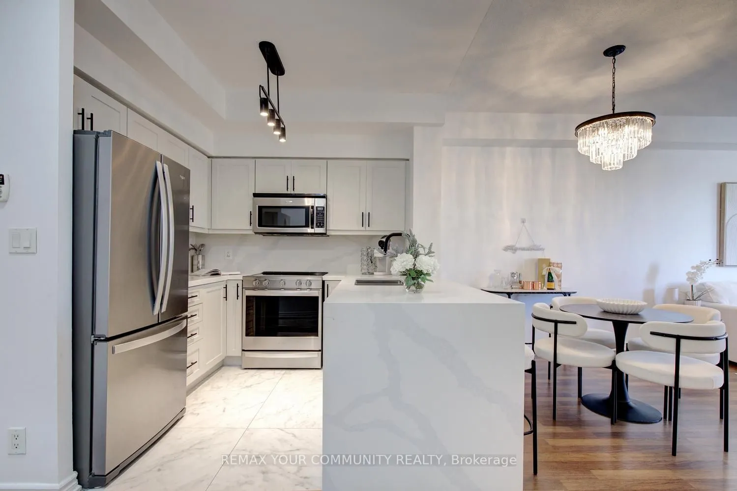 9225 Jane Street #1502