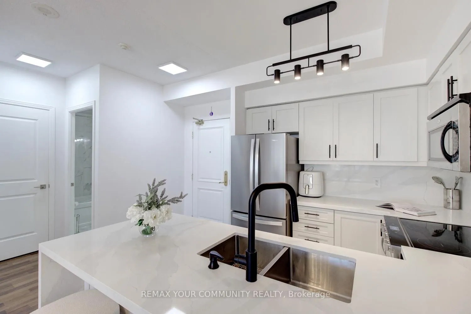9225 Jane Street #1502