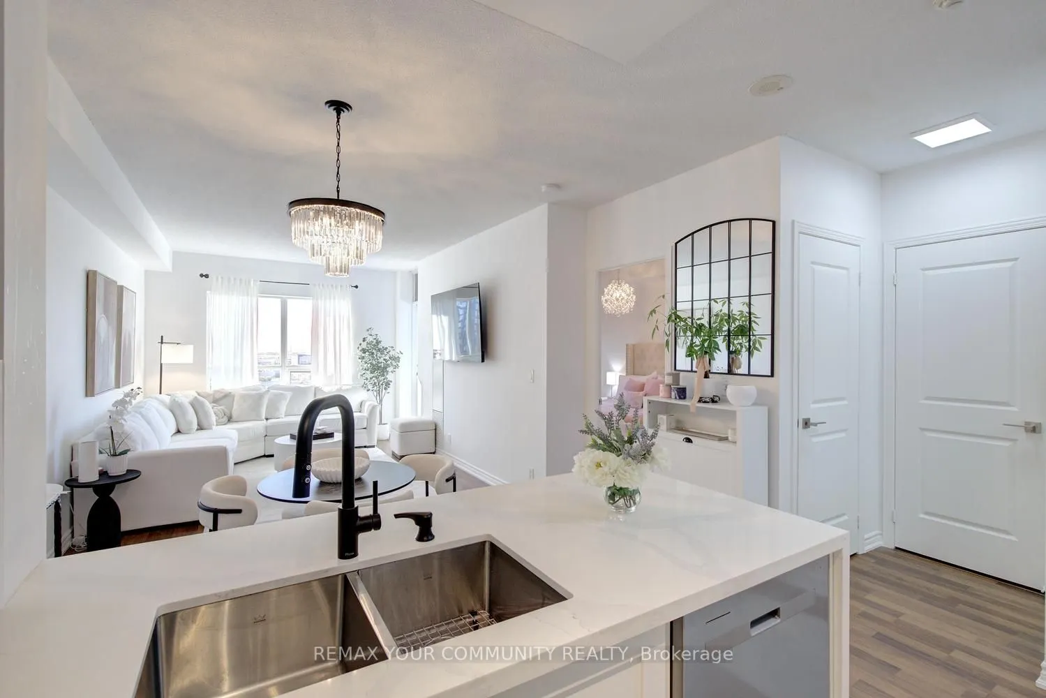 9225 Jane Street #1502