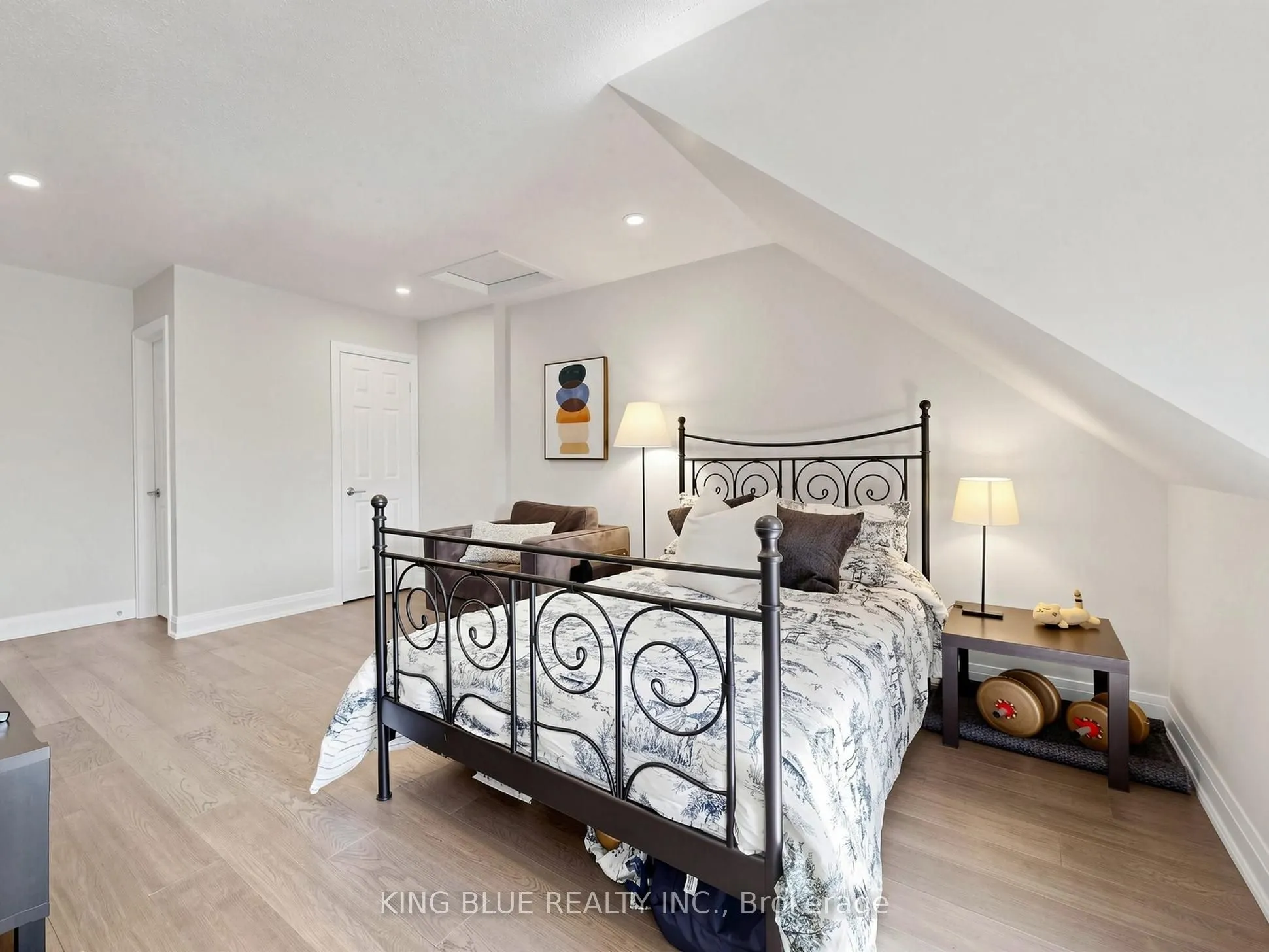 23 Observatory Lane #51