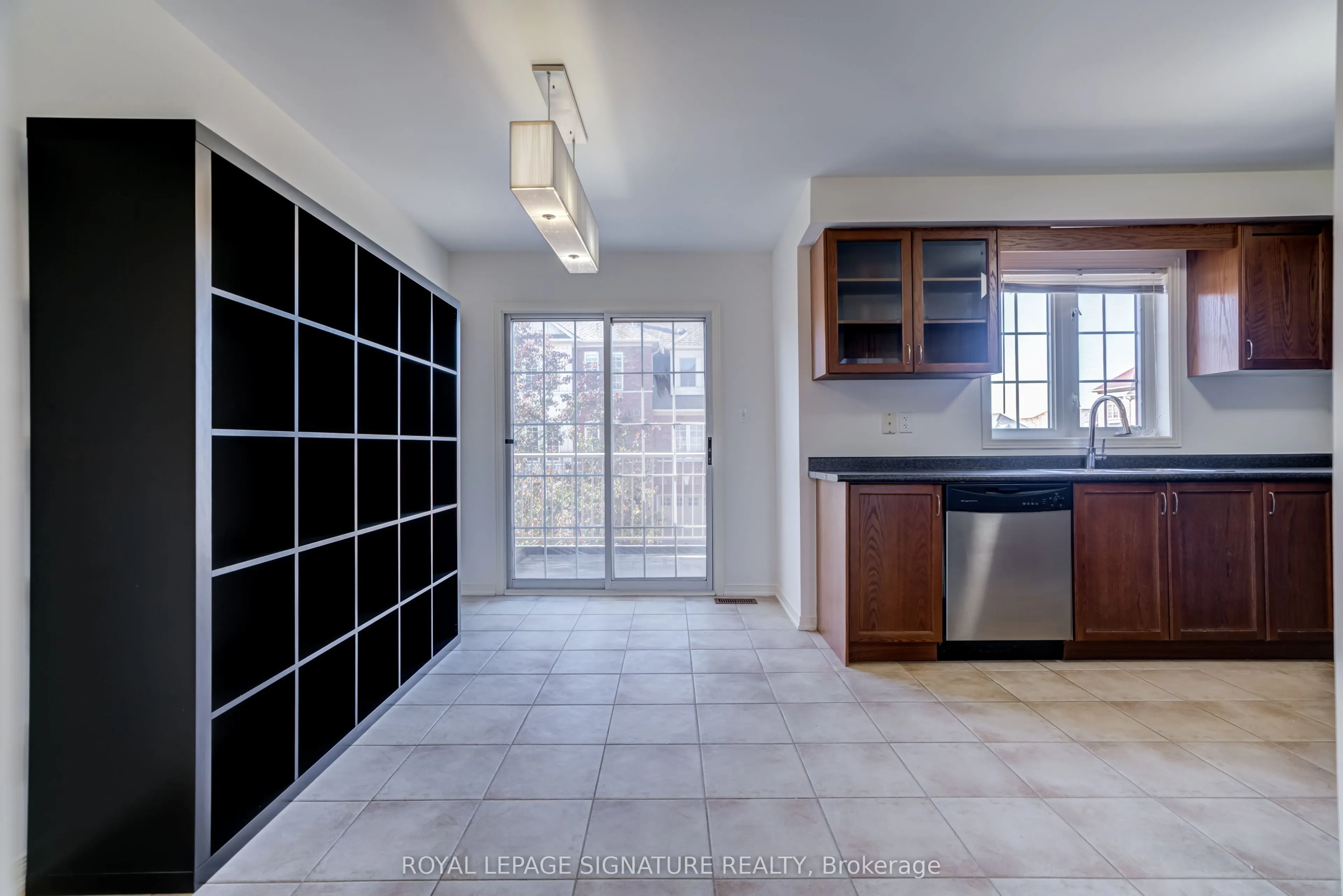 67 Prince Charles Way