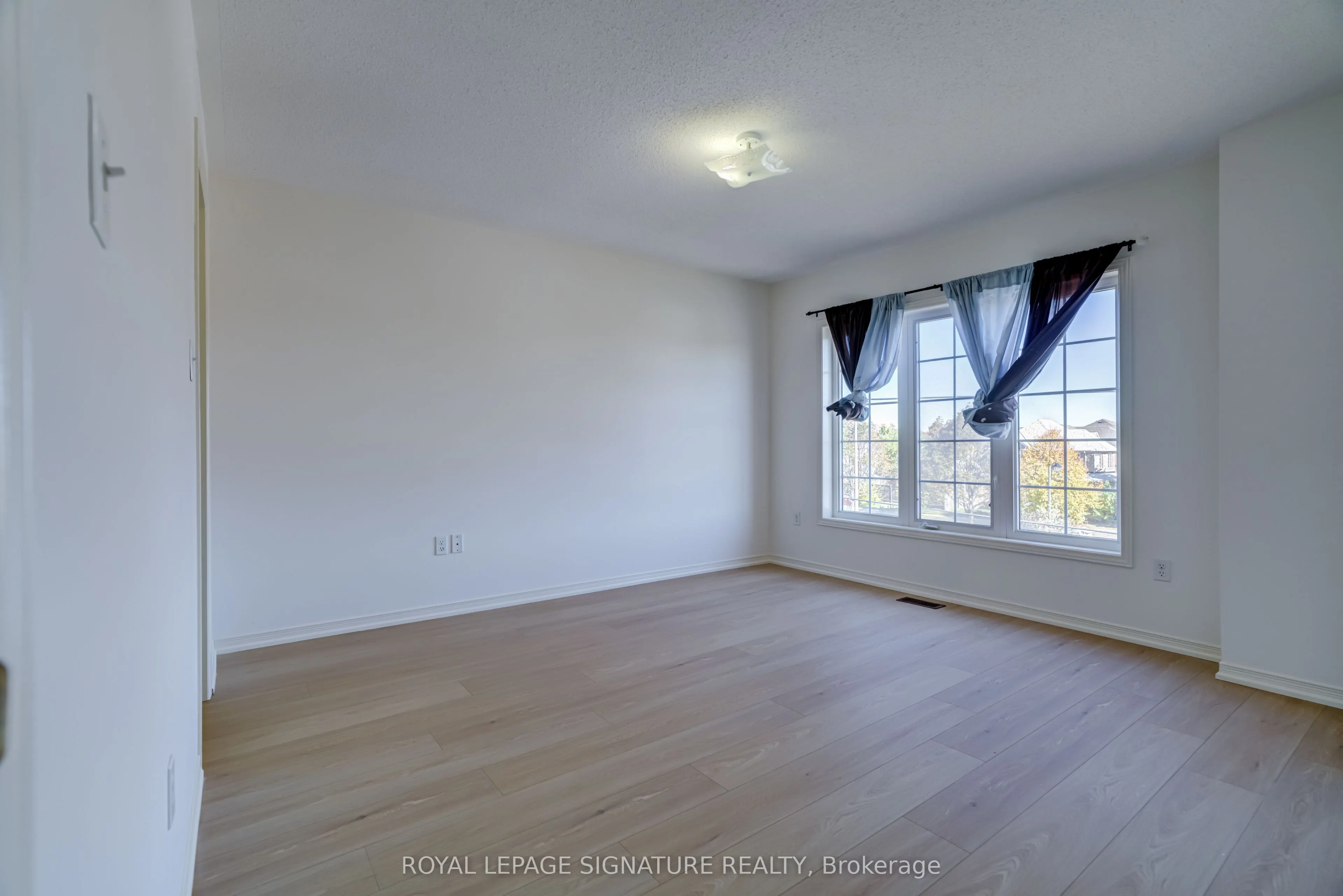 67 Prince Charles Way