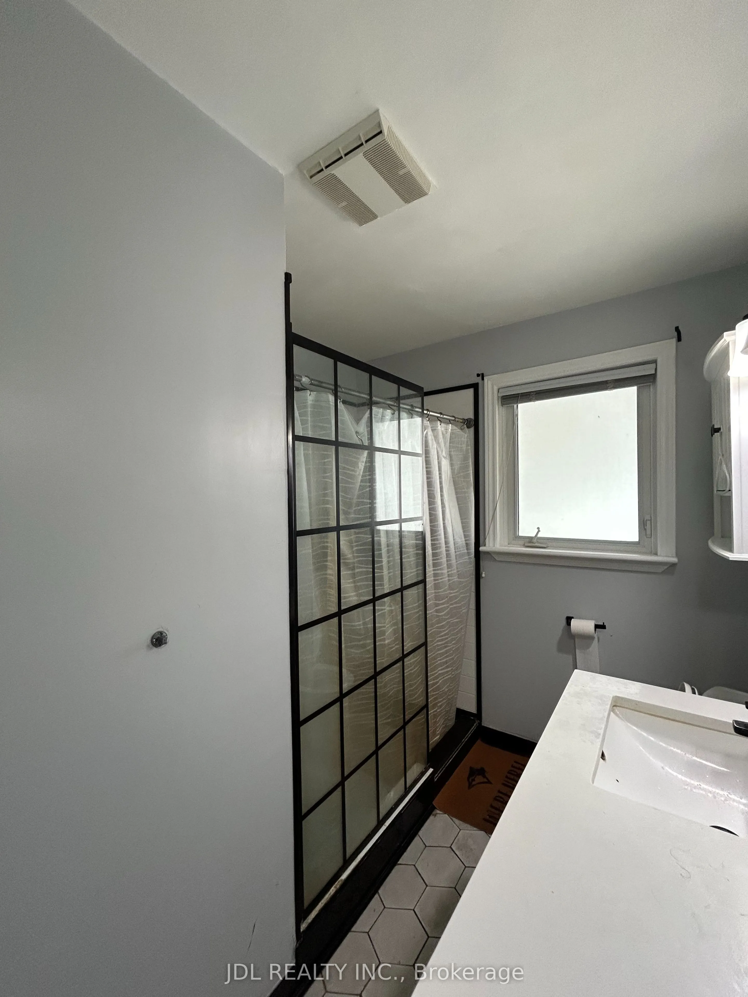 110 Robinson St Street #Big Bedroom Main Floor