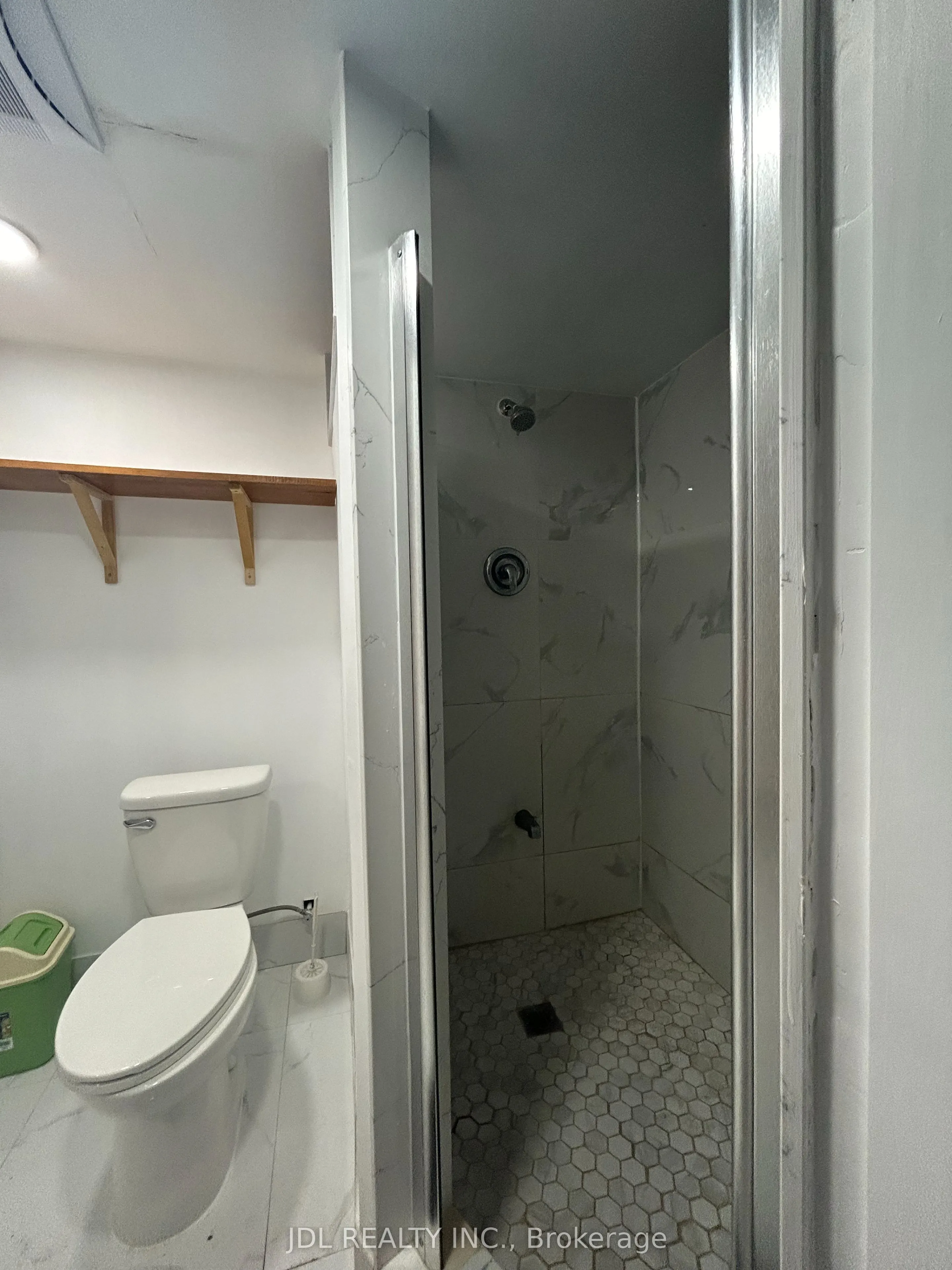 110 Robinson St Street #Renovated Bedroom bsmt