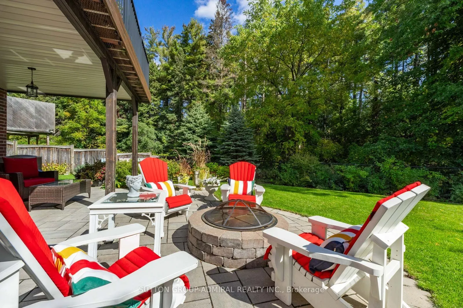 55 Maverick Crescent