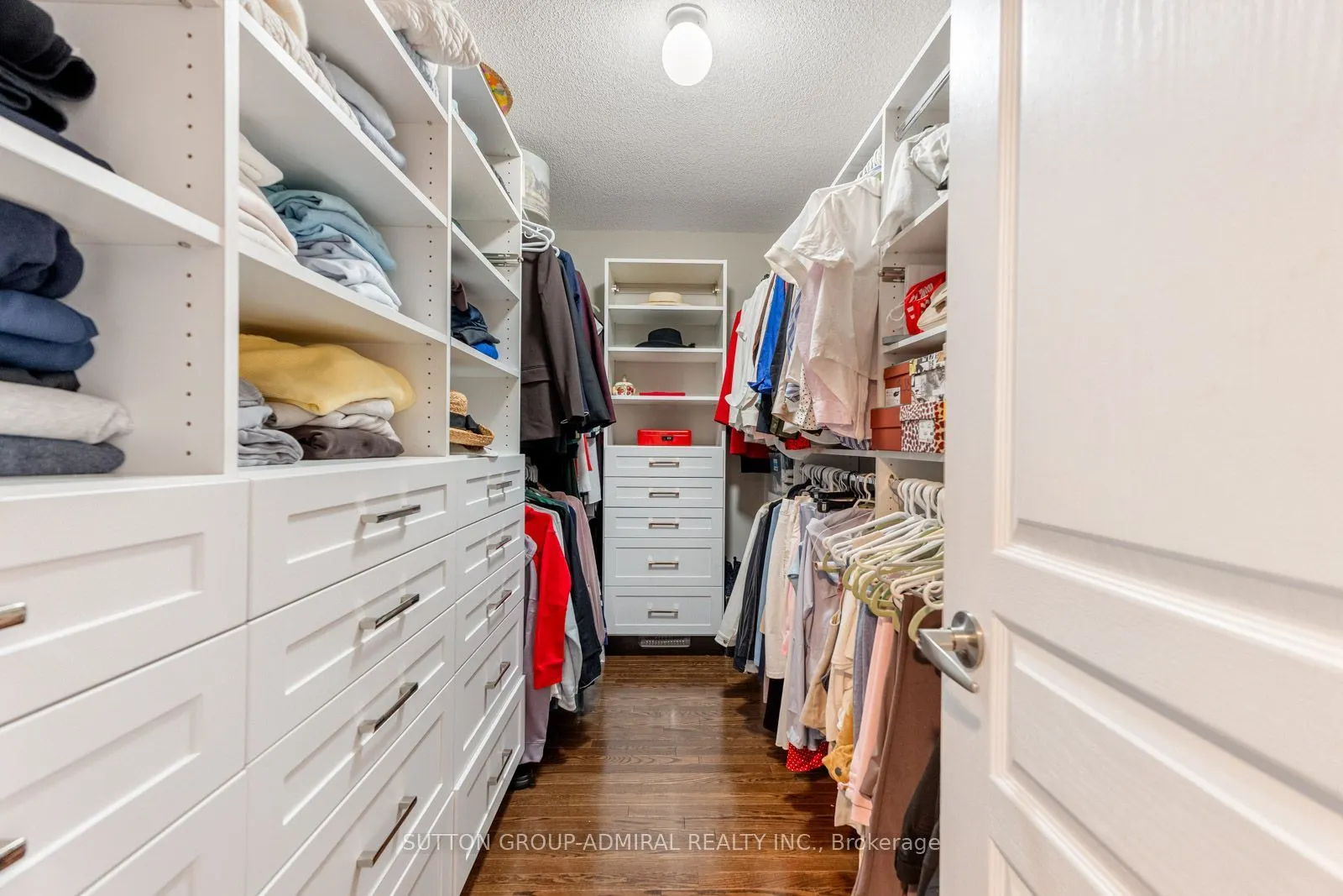 55 Maverick Crescent