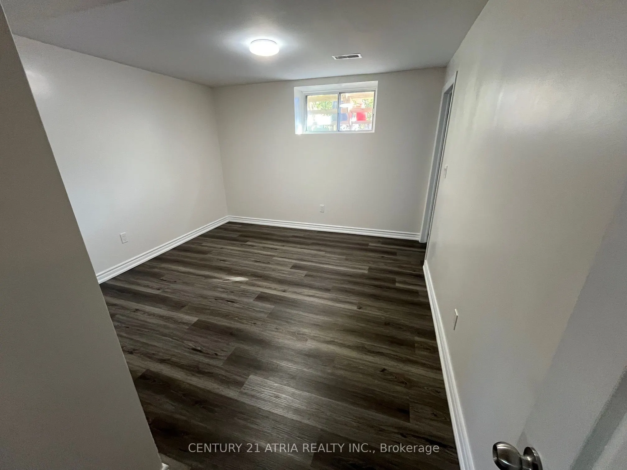 418 Bent Crescent #Basement