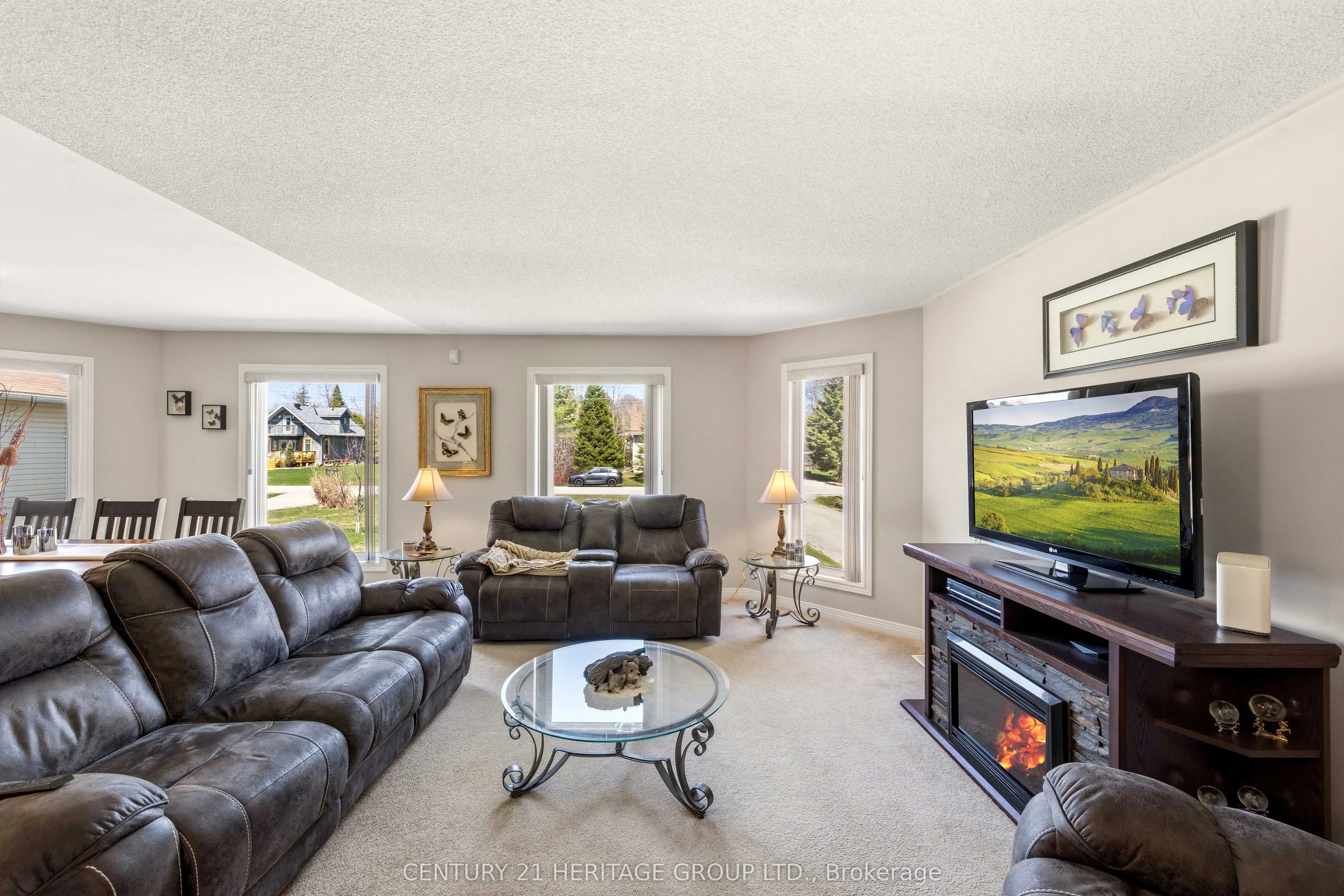 27 Creek Drive