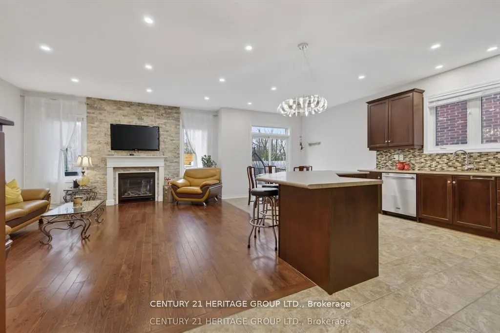 136 Riveredge Drive