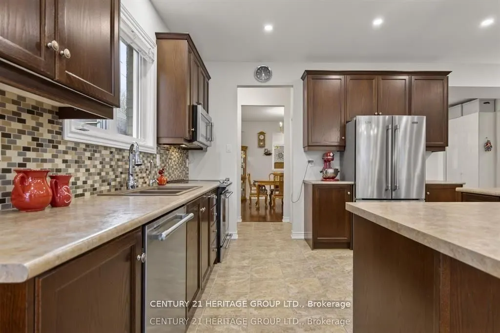 136 Riveredge Drive