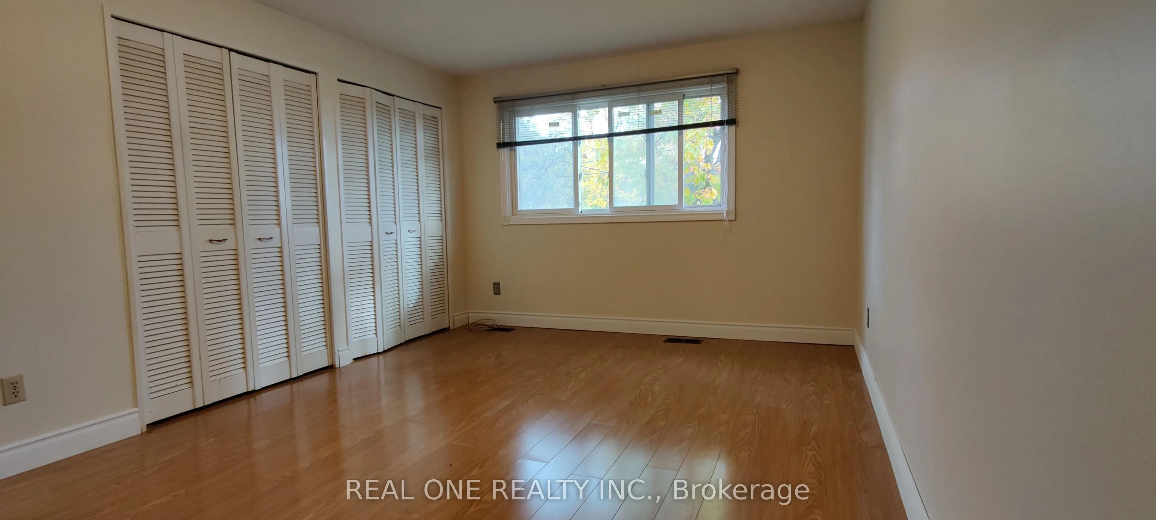 93 Southdale Drive #Upper