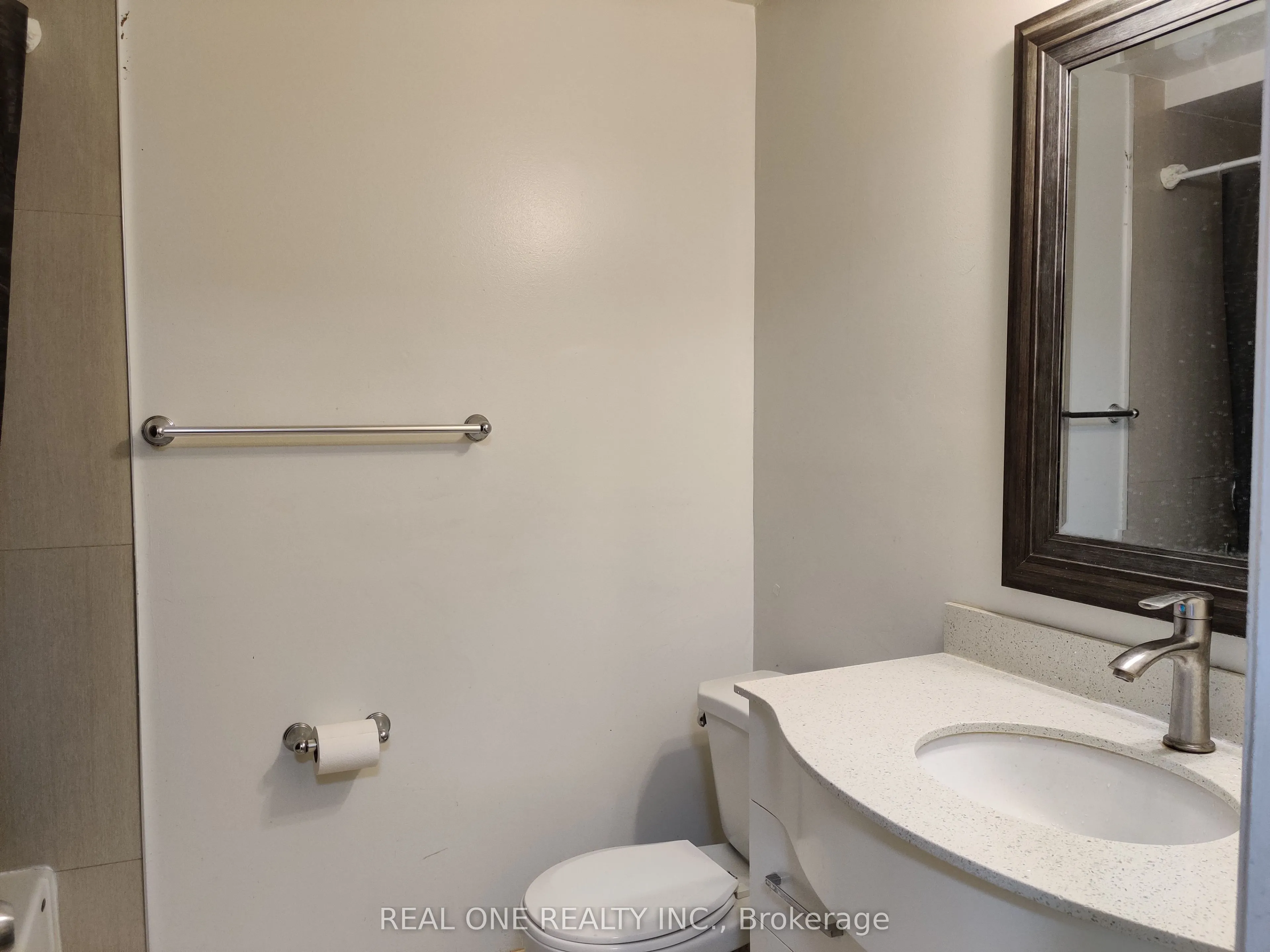 93 Southdale Drive #Upper