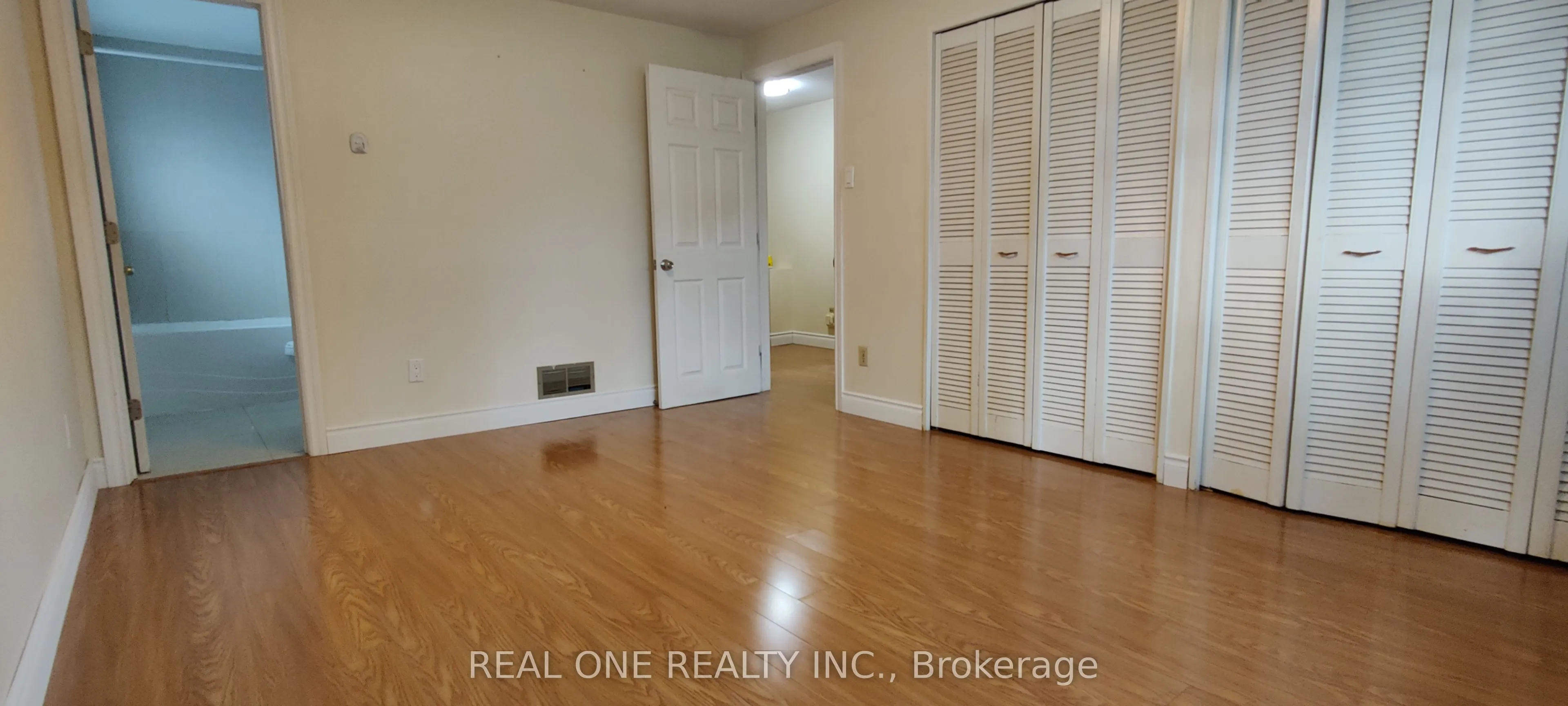 93 Southdale Drive #Upper