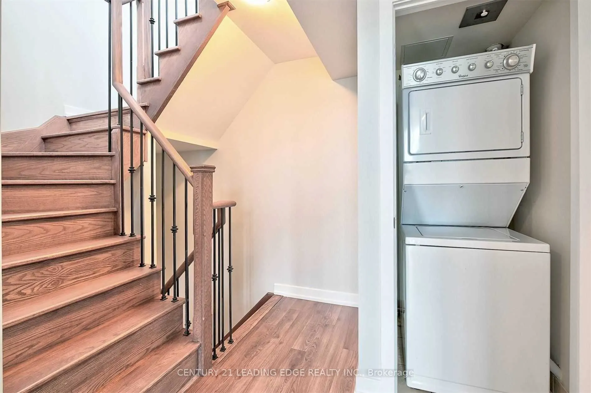 60 Dunsheath Way #708