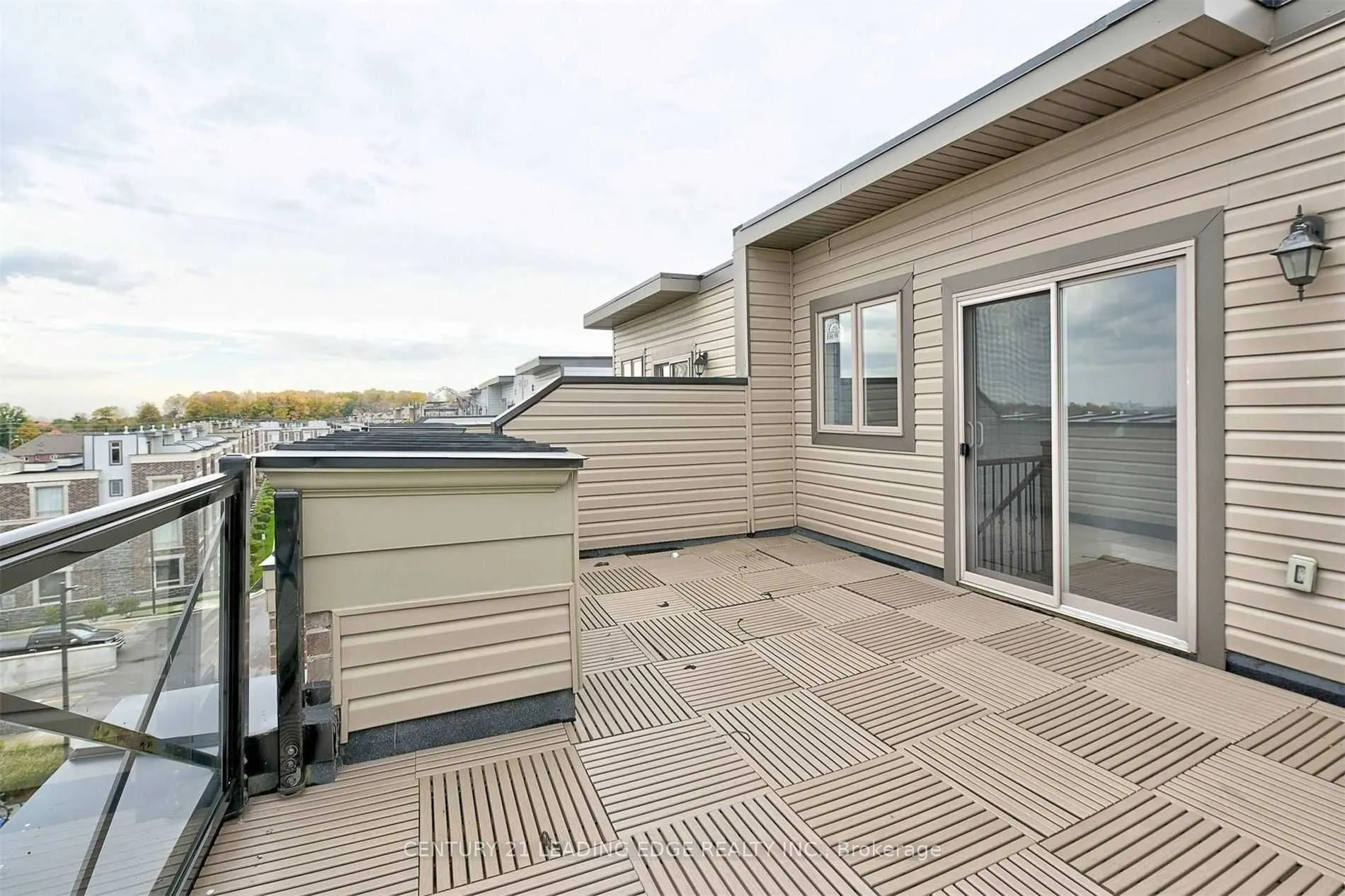60 Dunsheath Way #708
