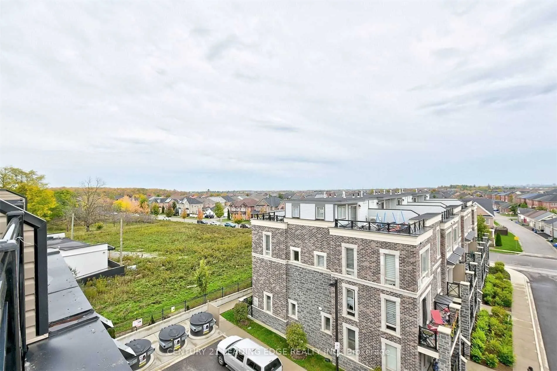 60 Dunsheath Way #708