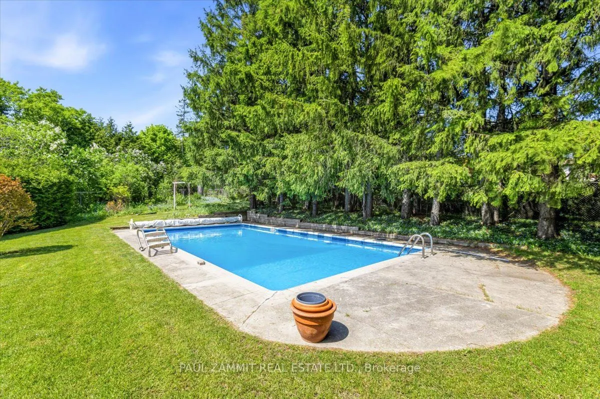 56 Coral Harbour Crescent