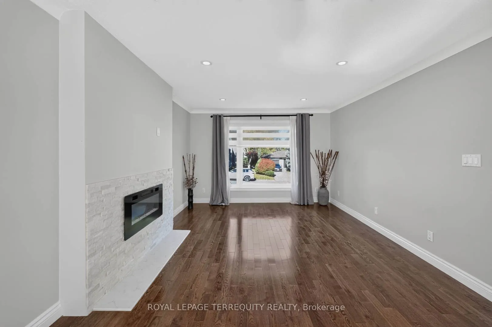 9 Brightbay Crescent