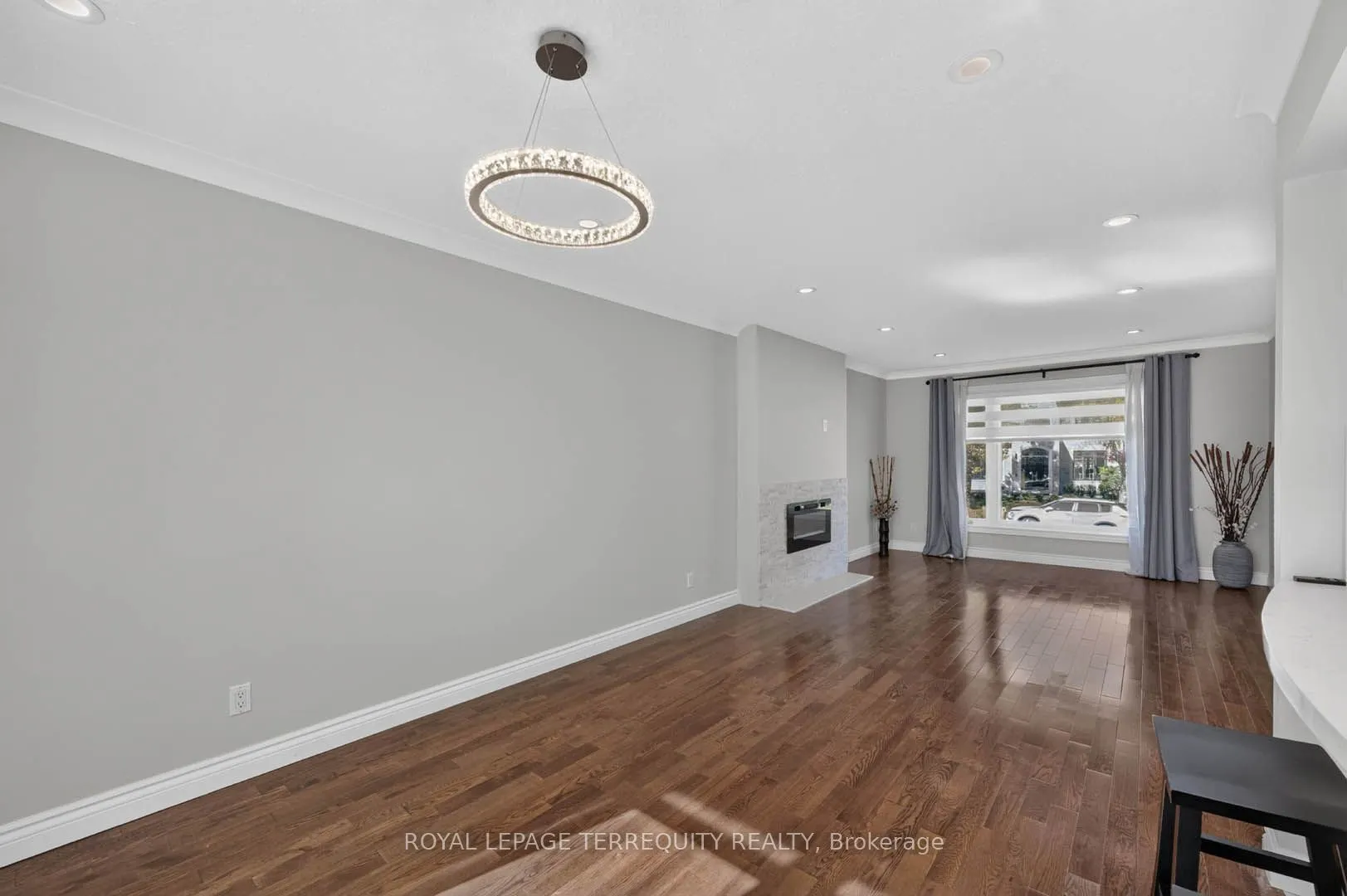 9 Brightbay Crescent