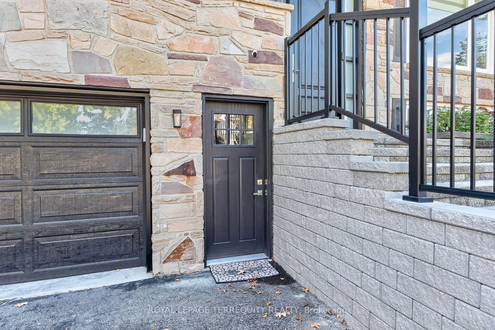 9 Brightbay Crescent