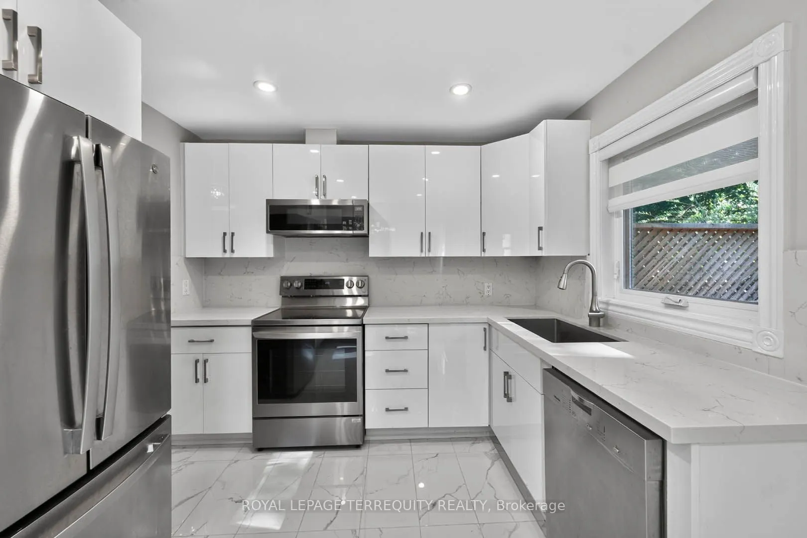 9 Brightbay Crescent