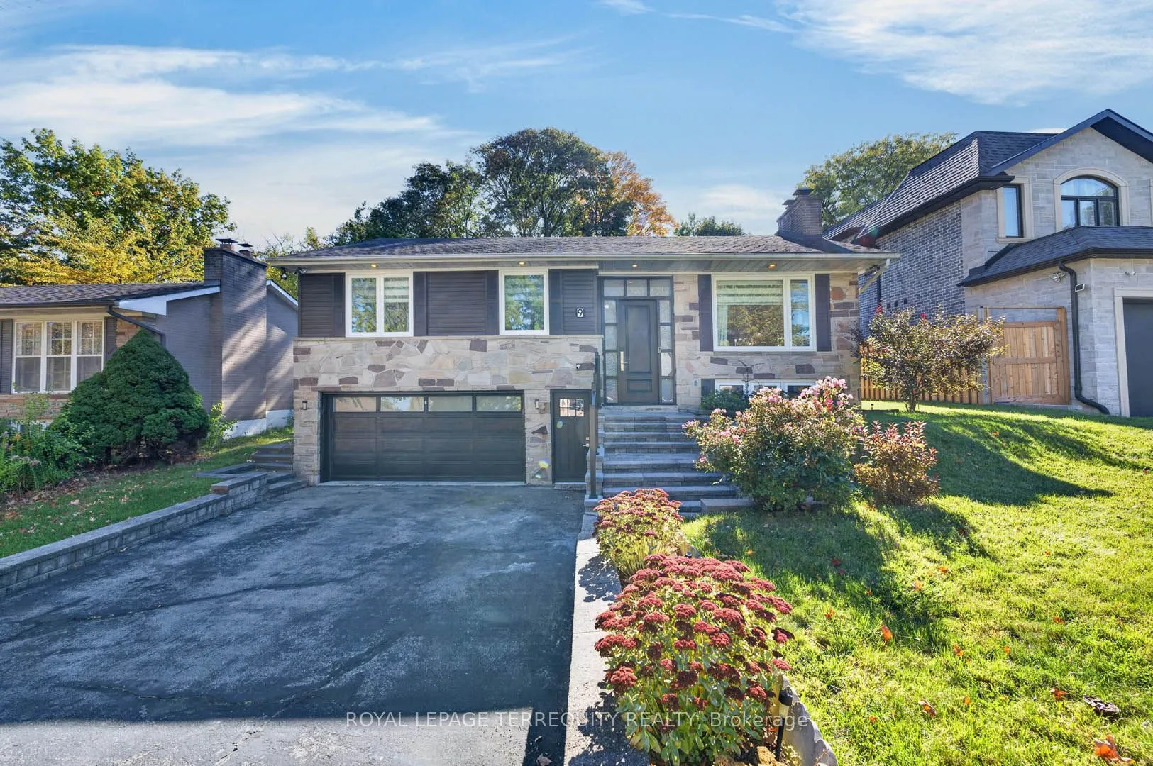 9 Brightbay Crescent